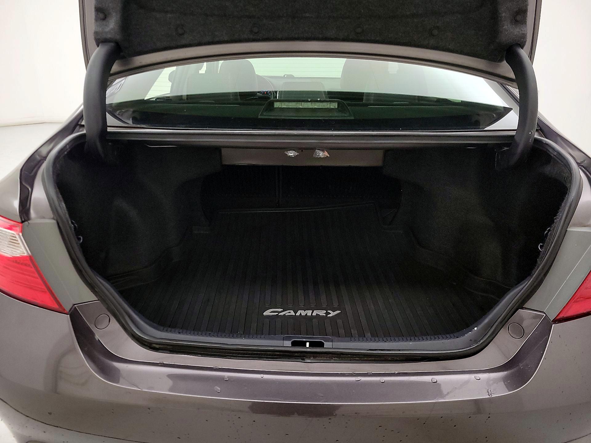 Thumbnail: 2017 Toyota Camry - 20