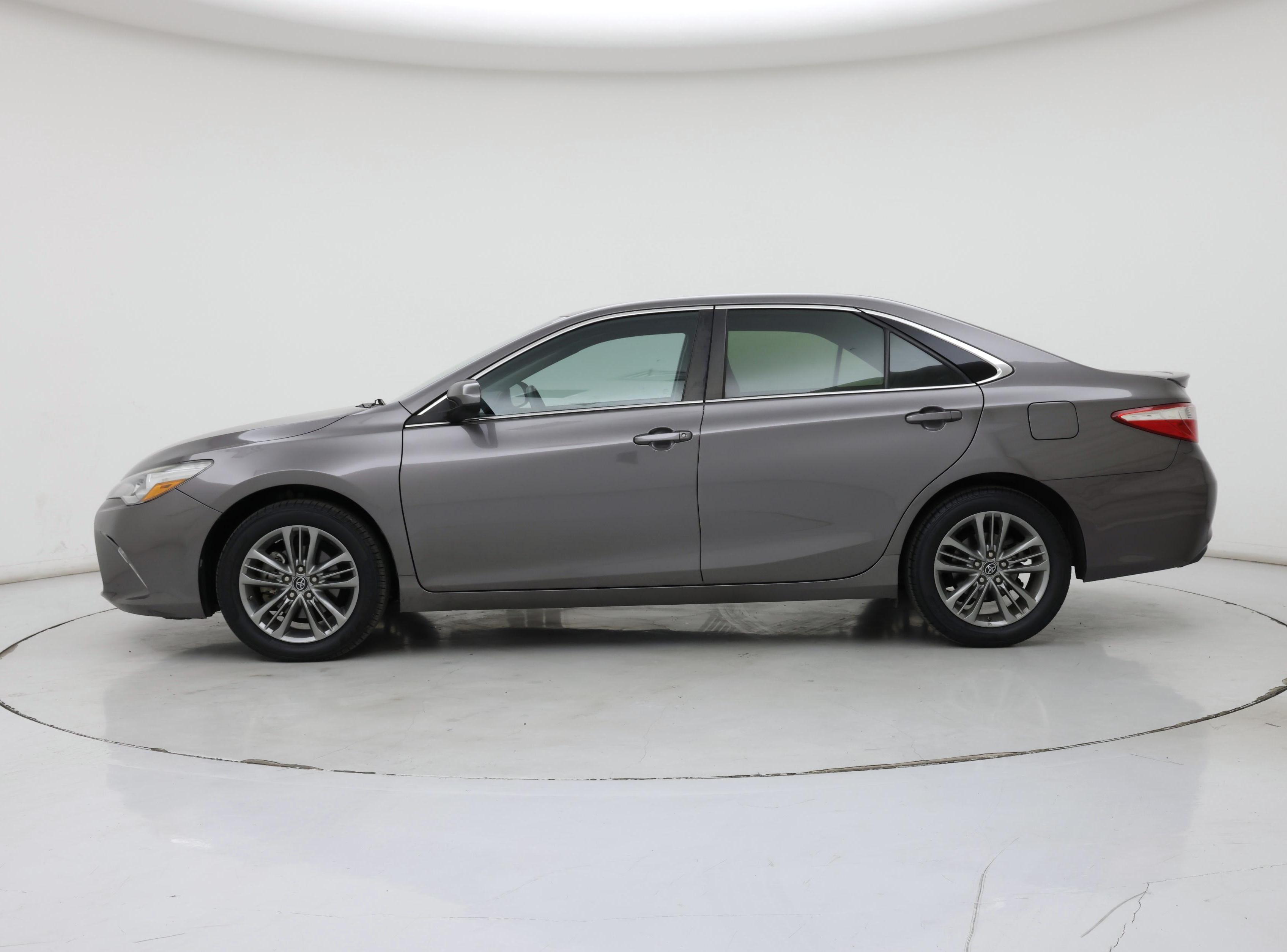 Thumbnail: 2017 Toyota Camry - 3