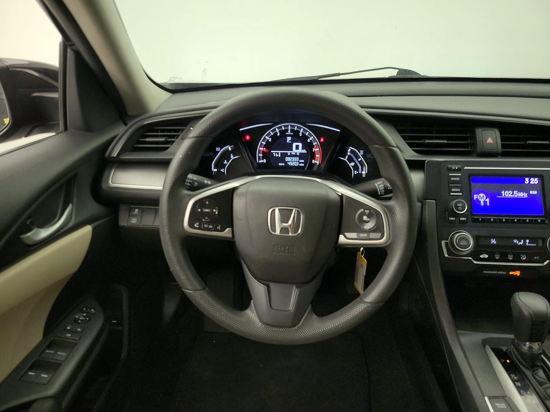 Thumbnail: 2016 Honda Civic - 10