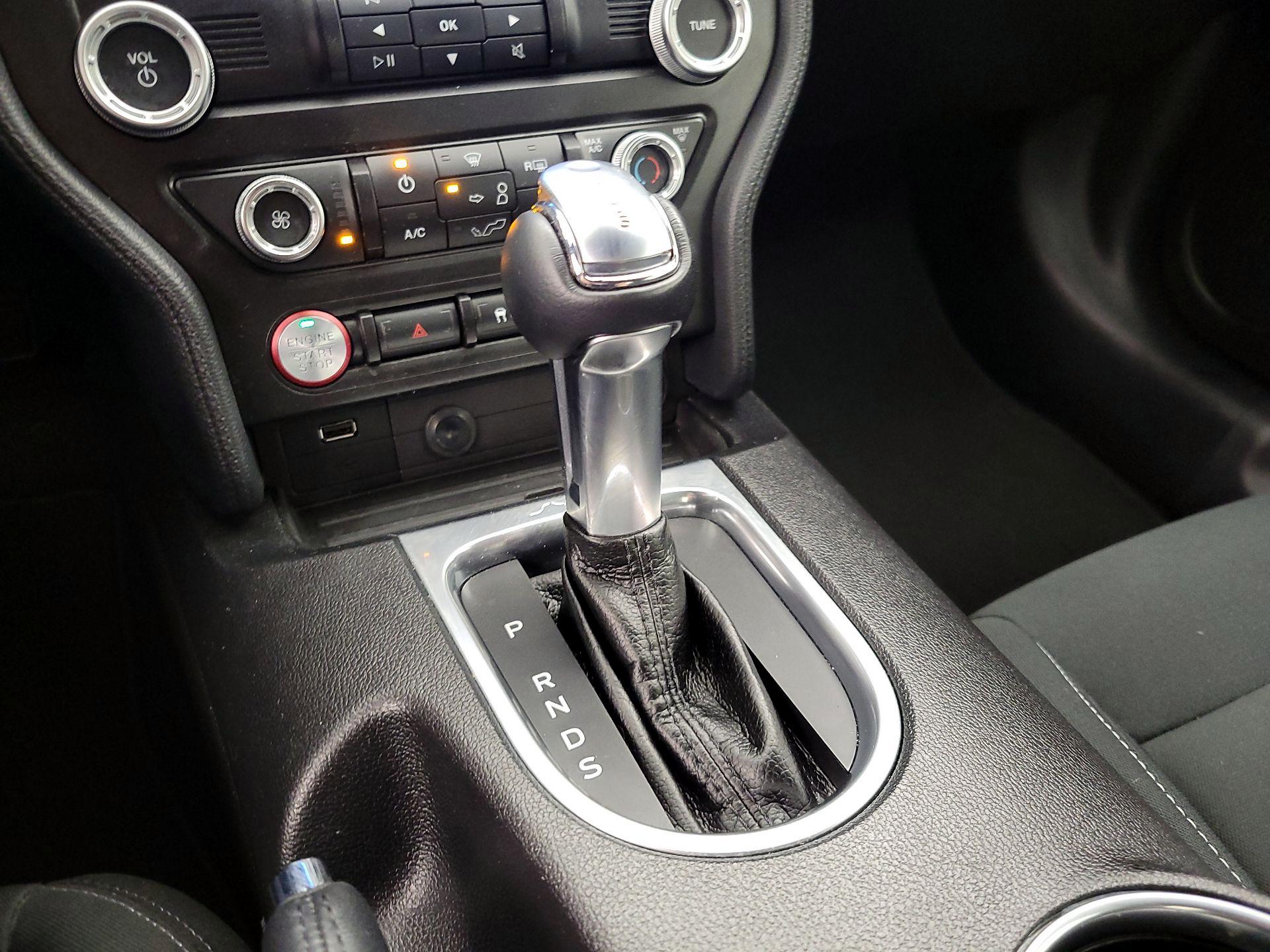 Thumbnail: 2019 Ford Mustang - 17