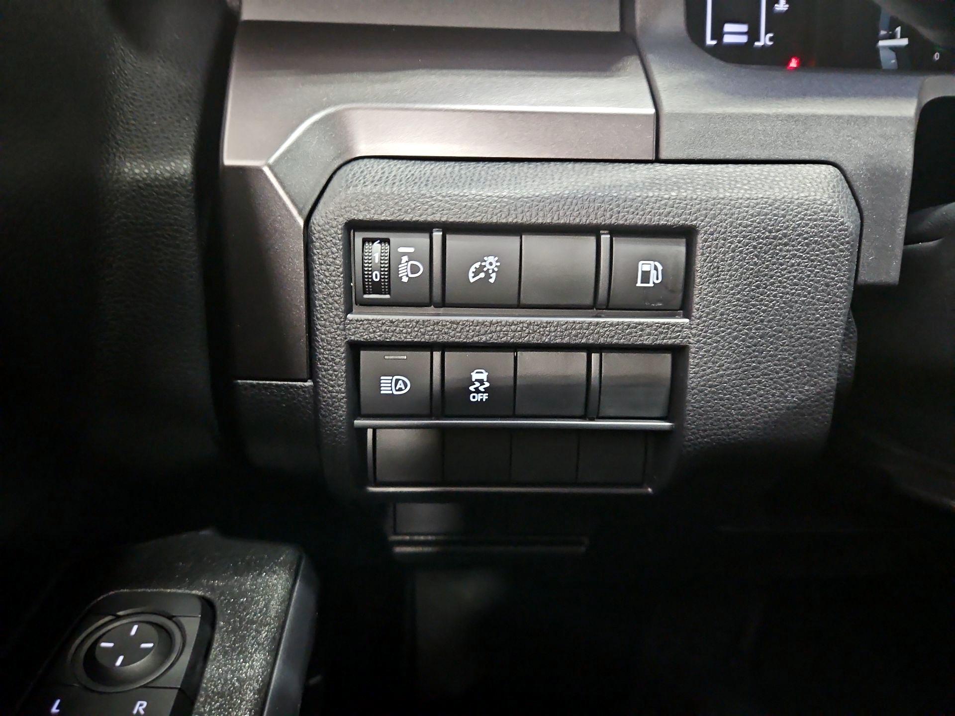 Thumbnail: 2025 Toyota 4Runner - 13