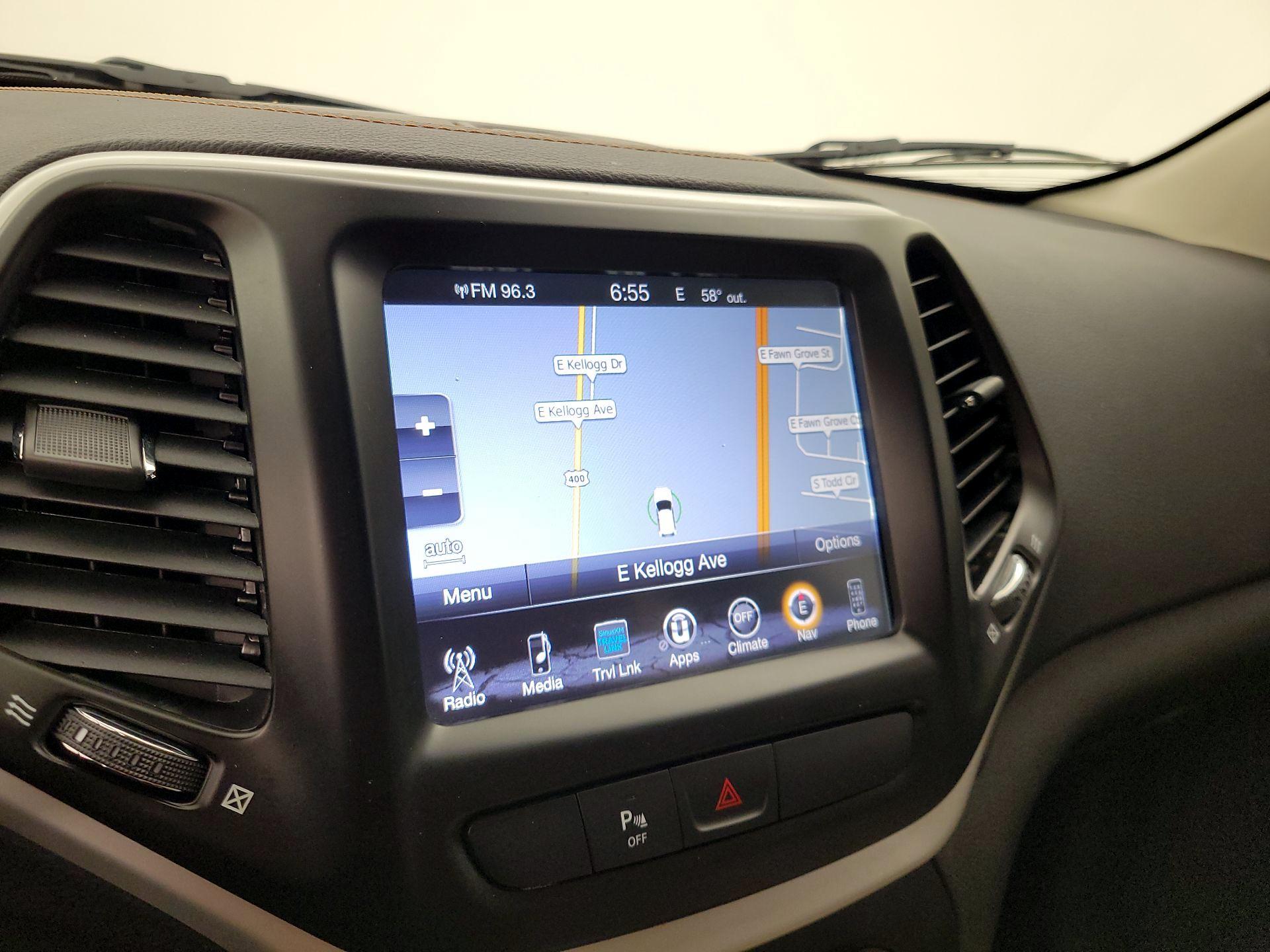 Thumbnail: 2017 Jeep Cherokee - 14