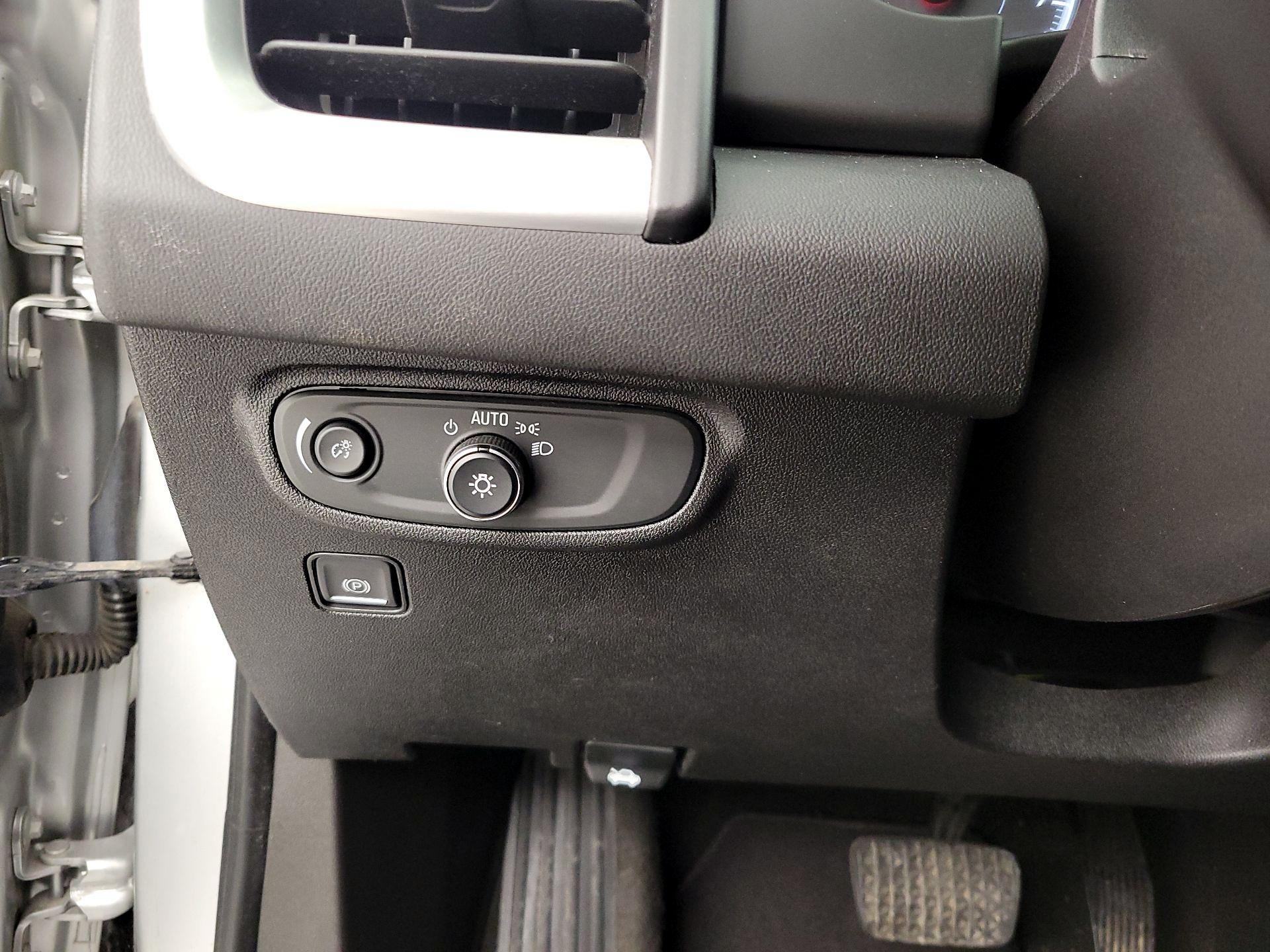 Thumbnail: 2018 GMC Terrain - 13