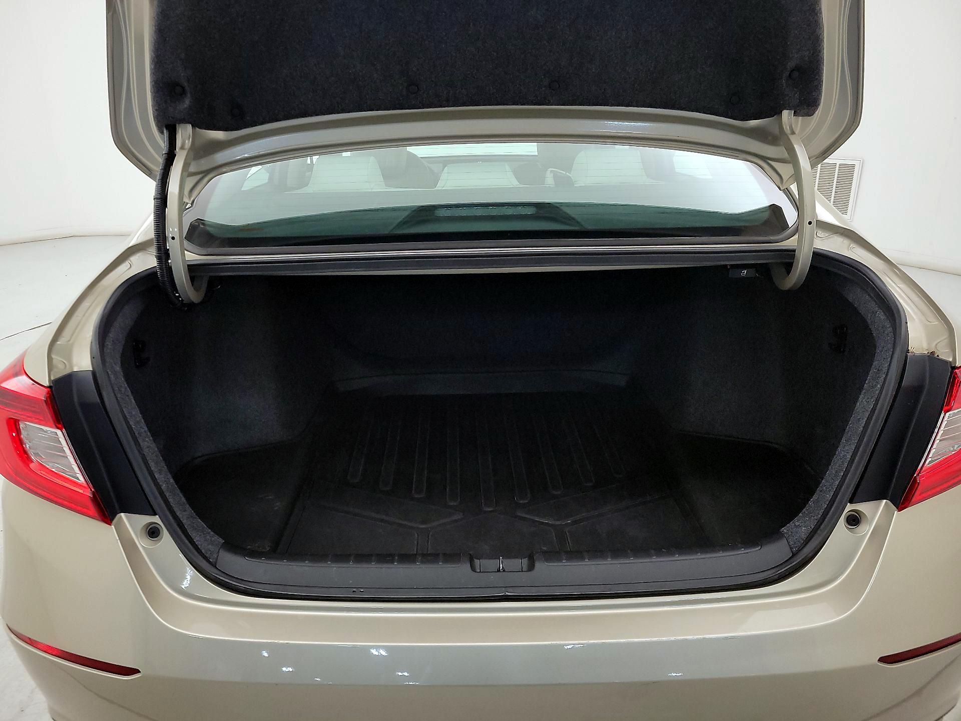 Thumbnail: 2019 Honda Accord - 20