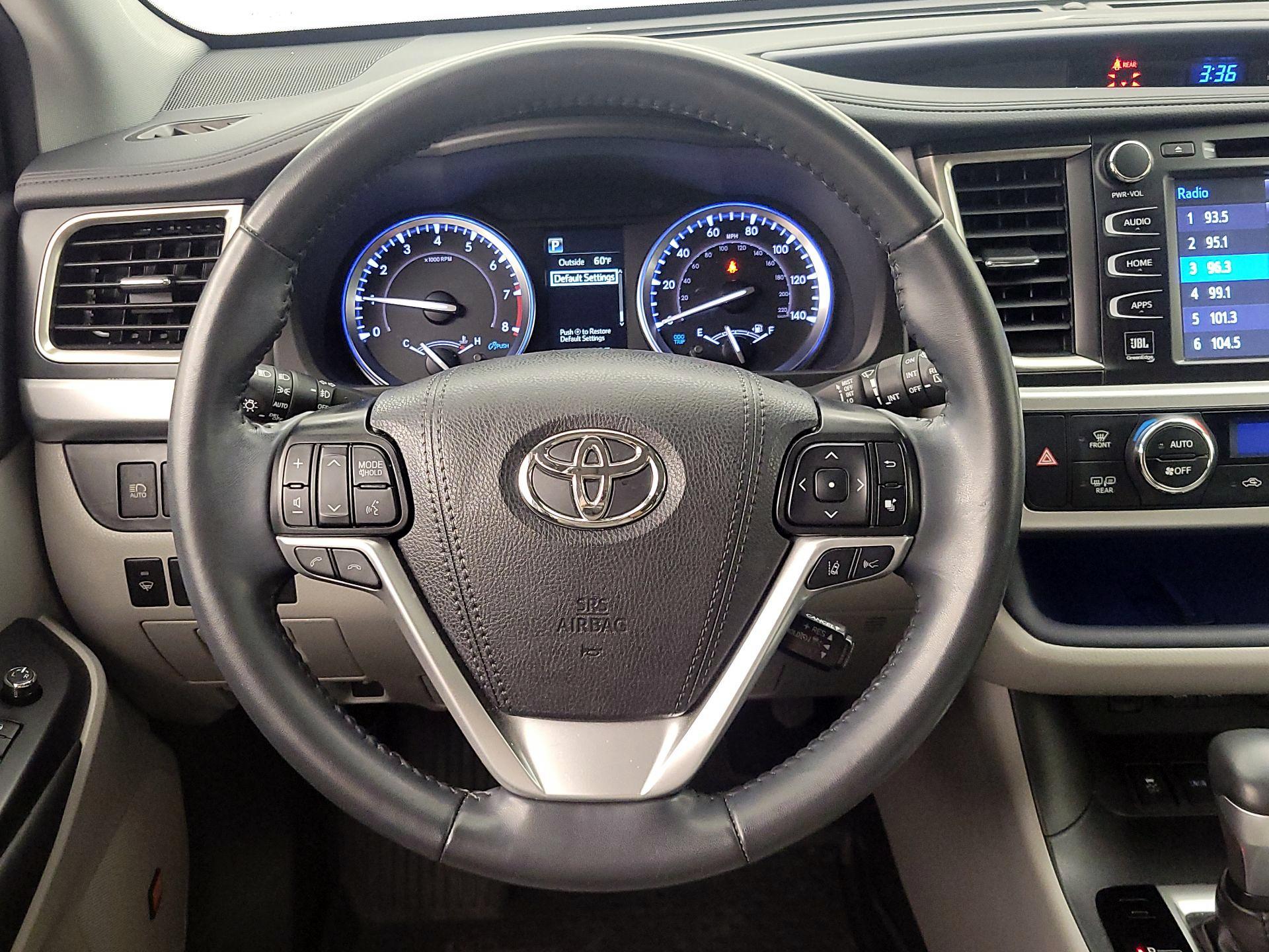 Thumbnail: 2019 Toyota Highlander - 10