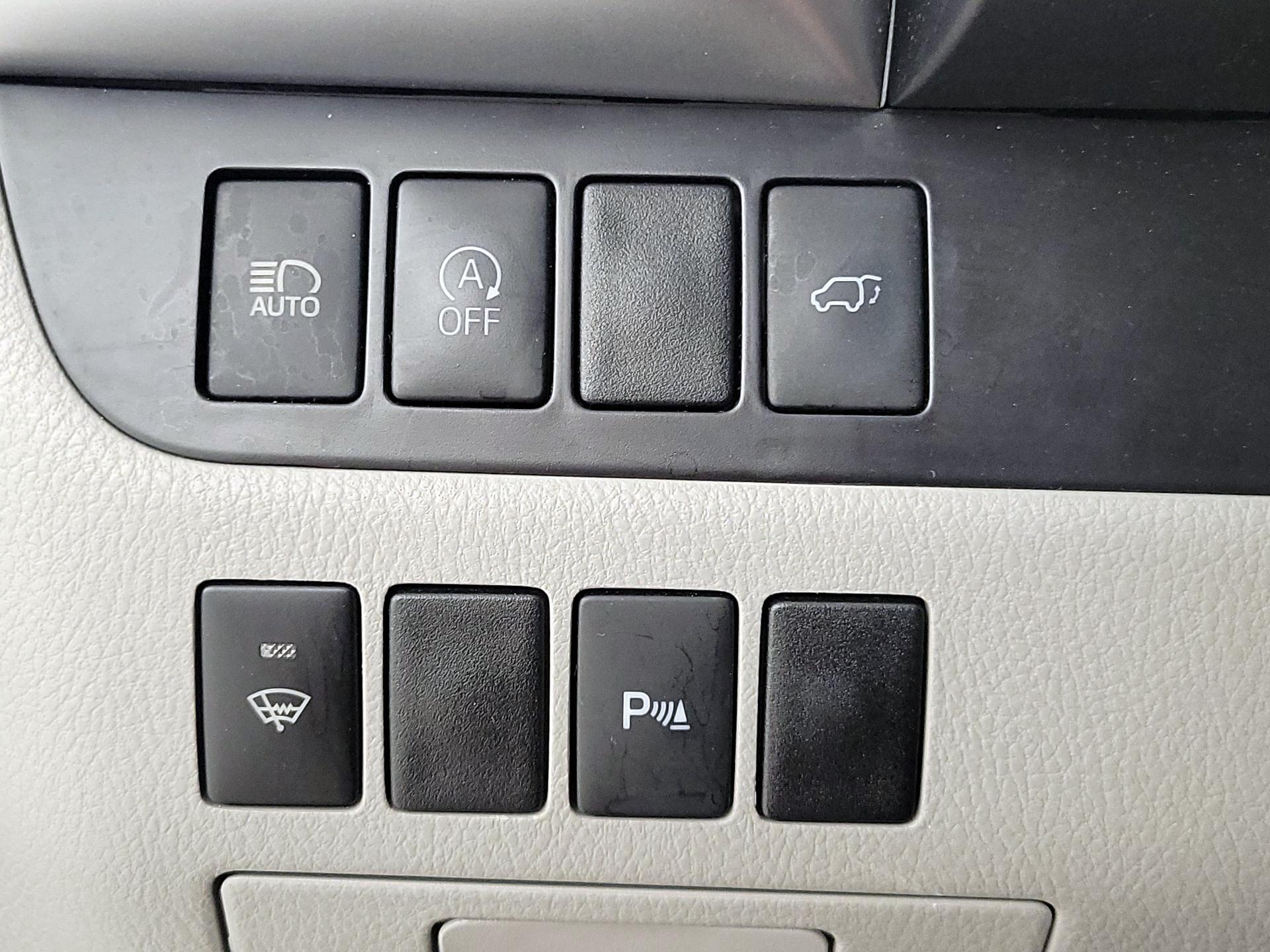 Thumbnail: 2019 Toyota Highlander - 13