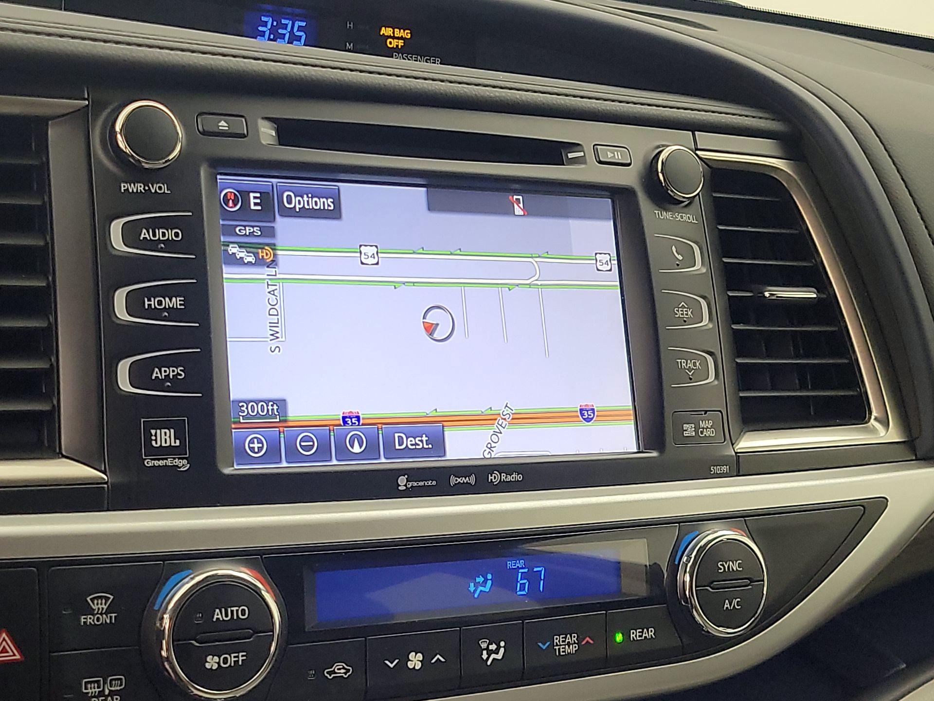 Thumbnail: 2019 Toyota Highlander - 14