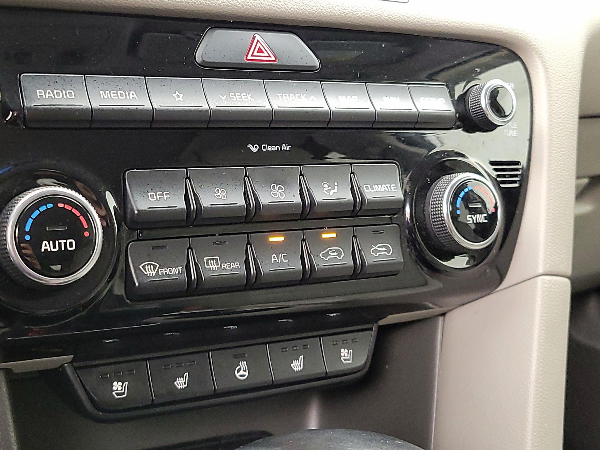 Thumbnail: 2019 Kia Sportage - 17