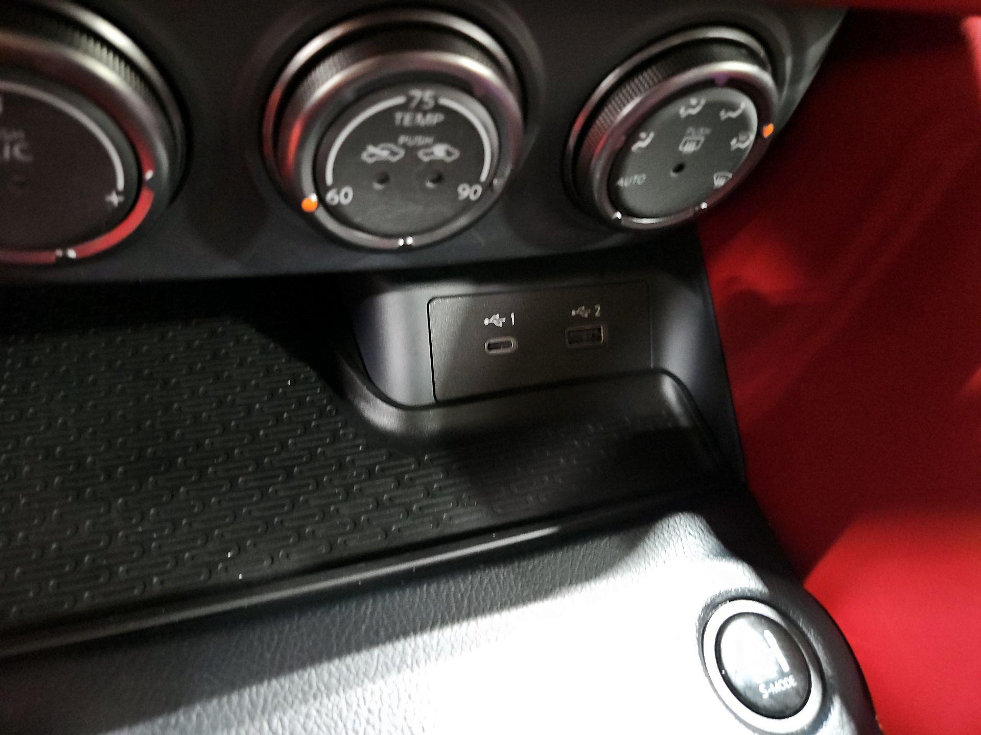 Thumbnail: 2024 Nissan Z - 19