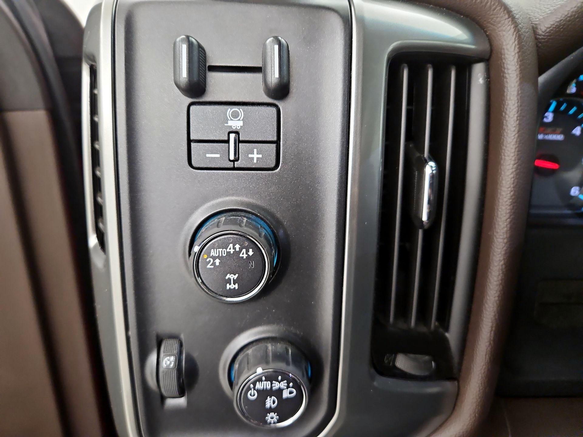 Thumbnail: 2018 Chevrolet Silverado 1500 - 13