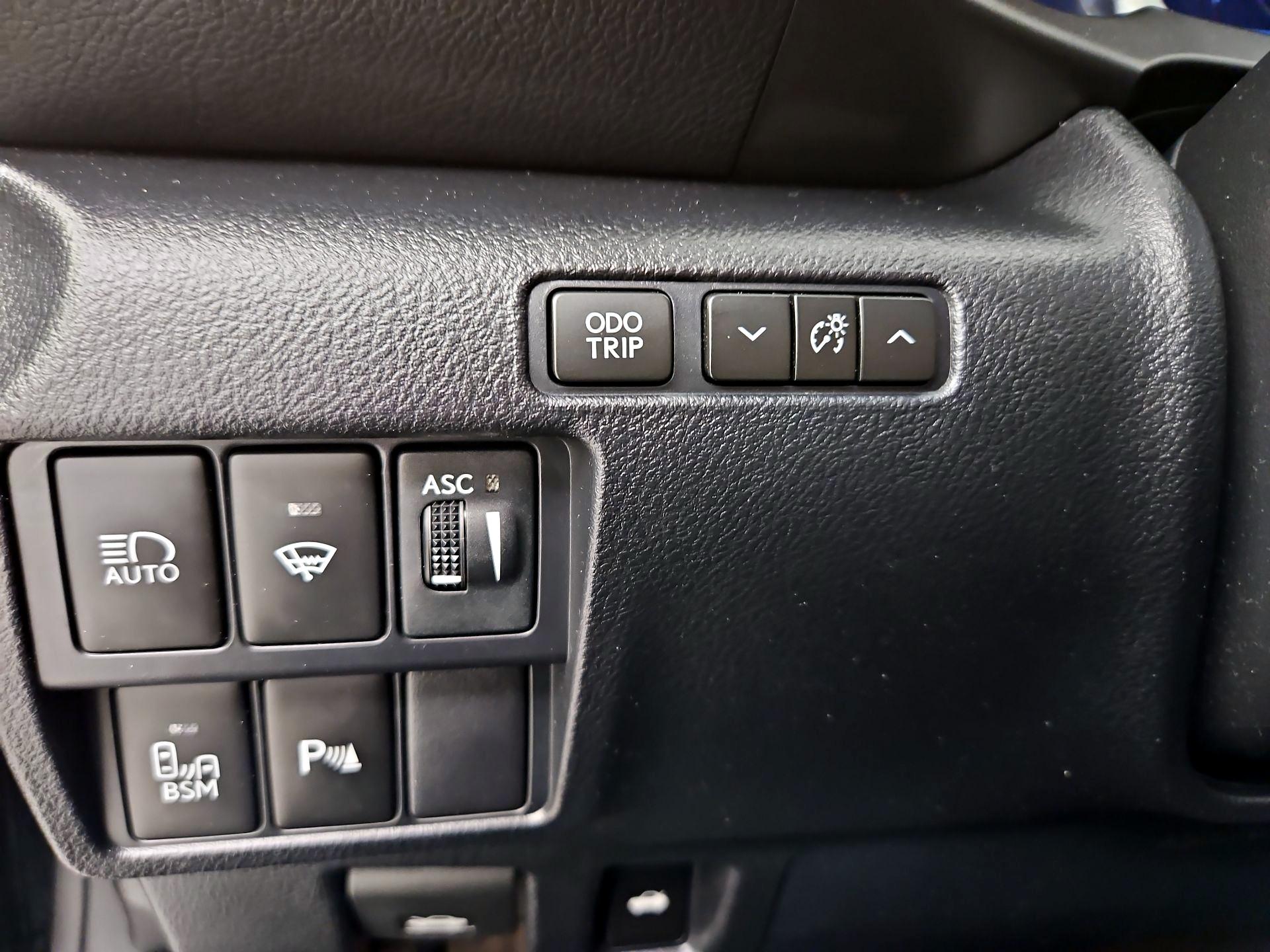 Thumbnail: 2019 Lexus RC - 13