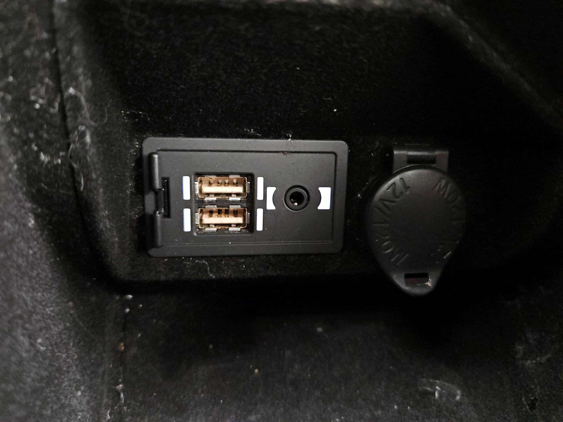 Thumbnail: 2019 Lexus RC - 19