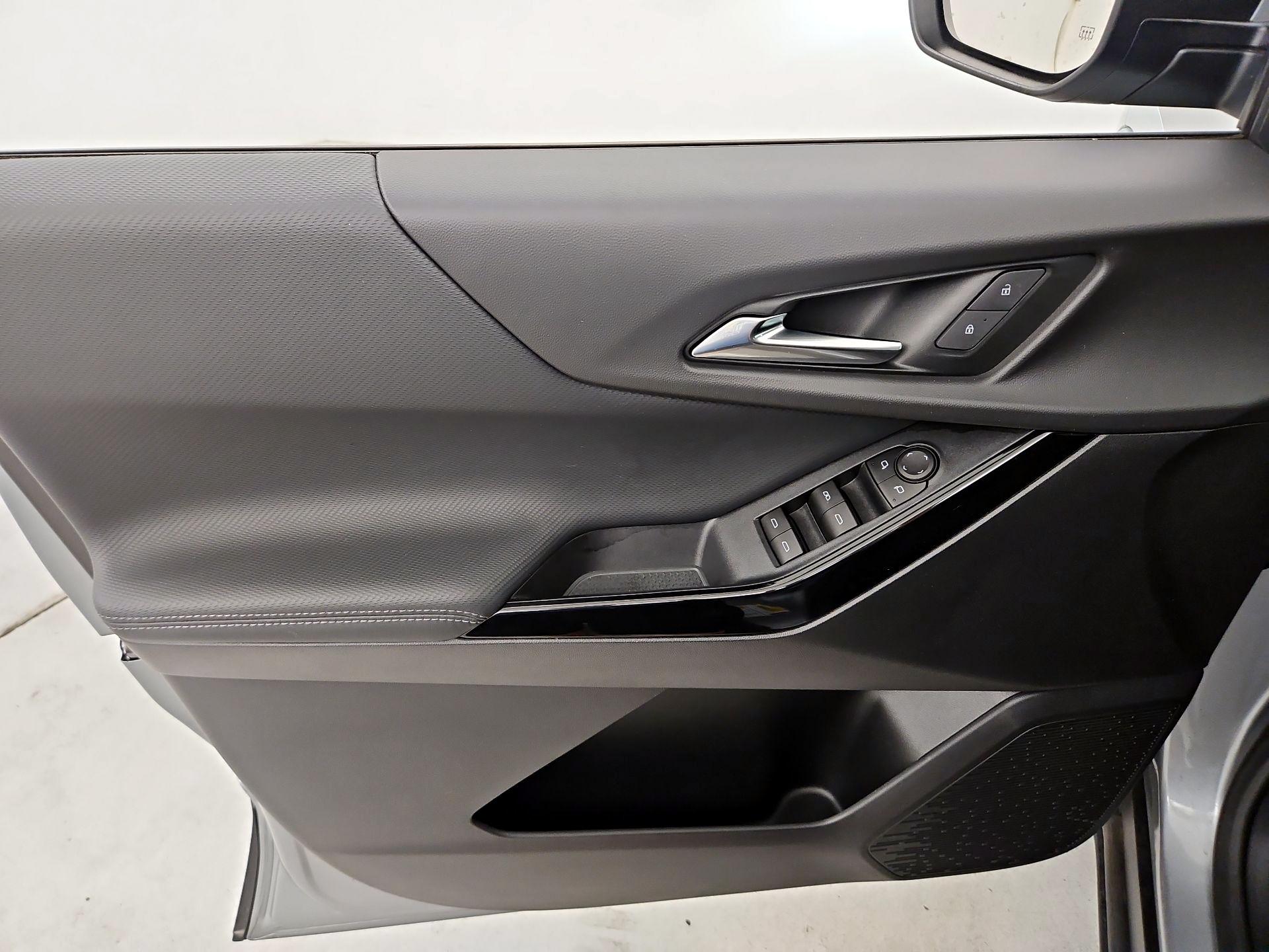 Thumbnail: 2025 Chevrolet Equinox - 12