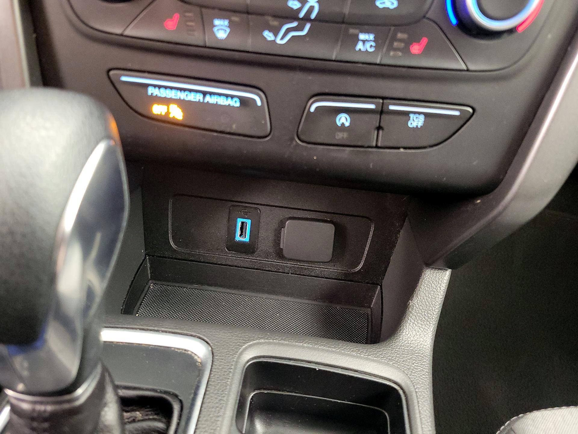 Thumbnail: 2018 Ford Escape - 18