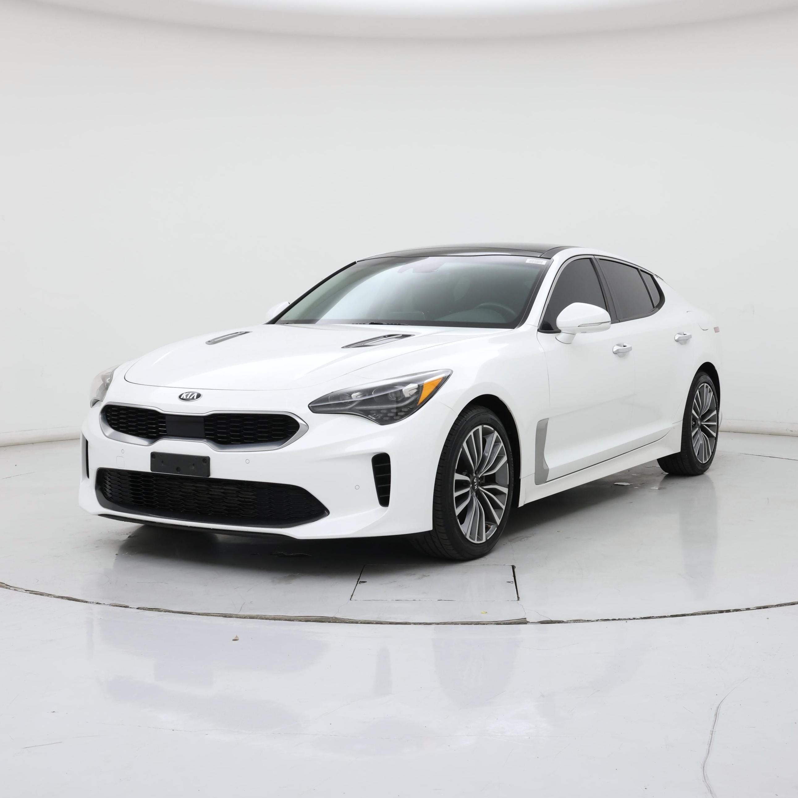 Thumbnail: 2019 Kia Stinger - 4