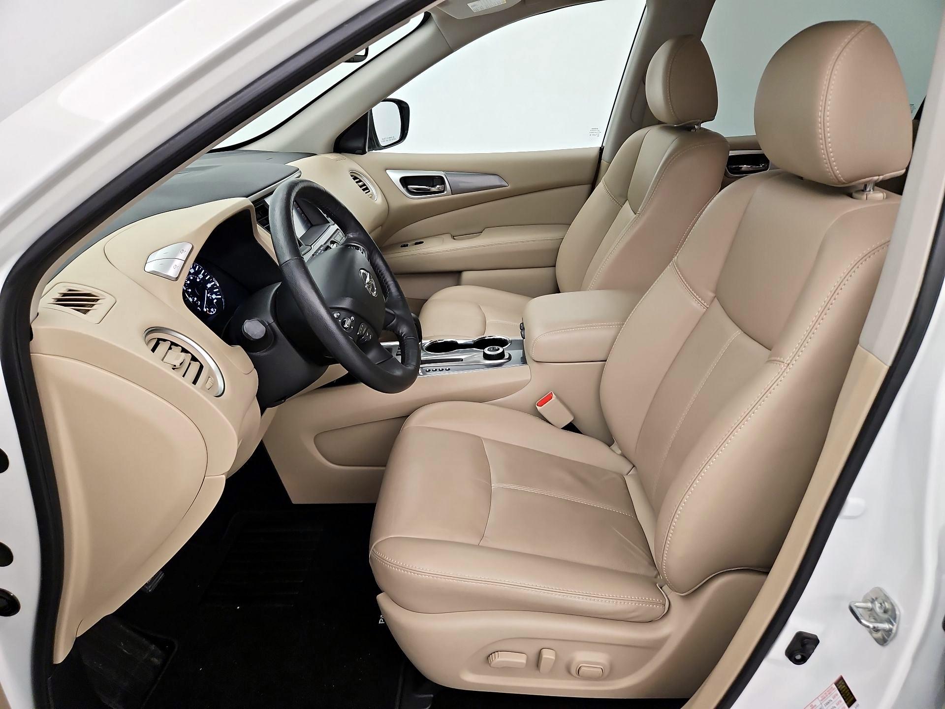 Thumbnail: 2019 Nissan Pathfinder - 11