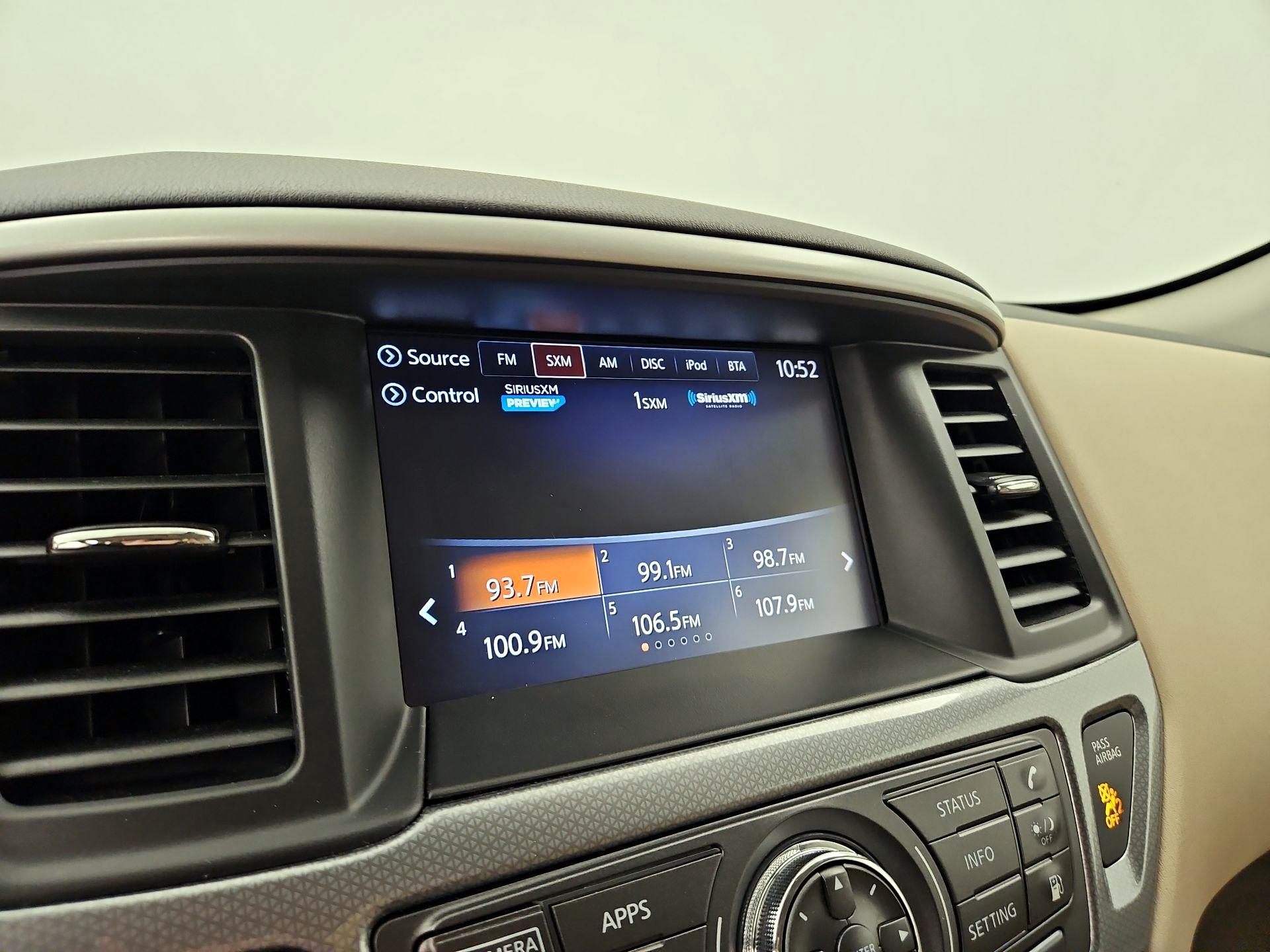 Thumbnail: 2019 Nissan Pathfinder - 16