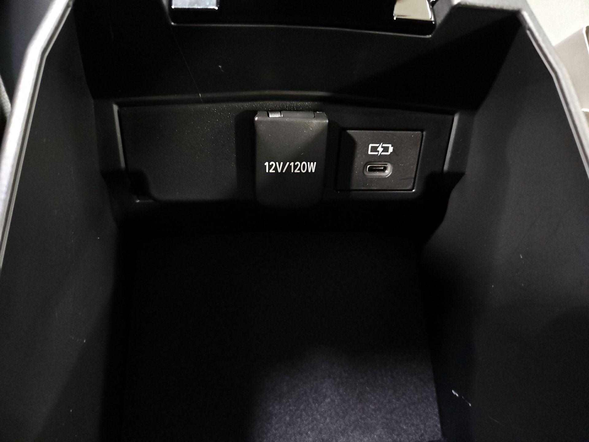 Thumbnail: 2025 Toyota Corolla - 19