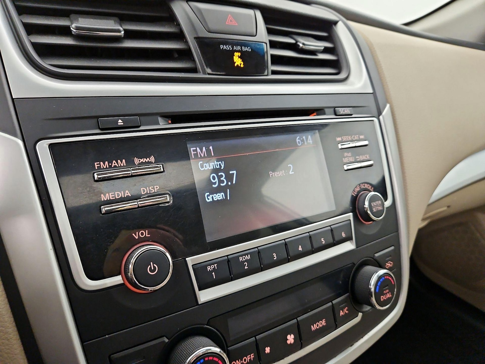 2017 Nissan Altima SV - Photo 16