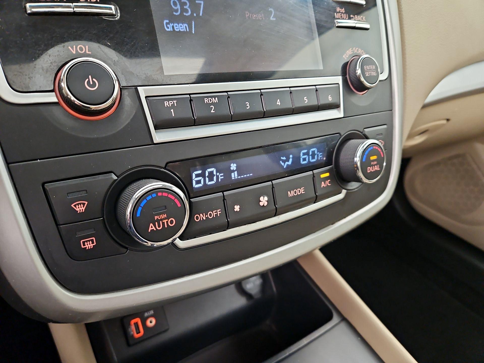 Thumbnail: 2017 Nissan Altima - 16