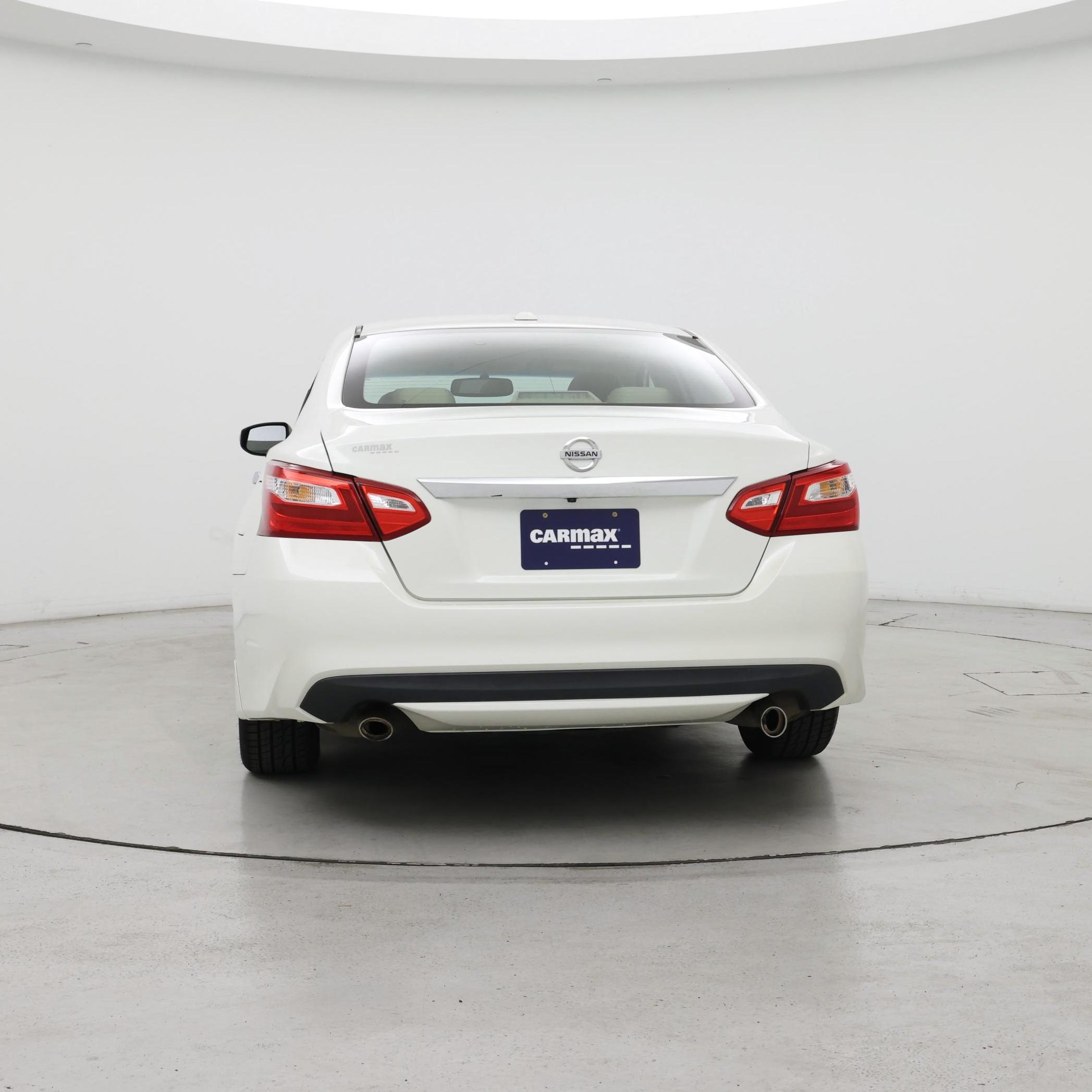 Thumbnail: 2017 Nissan Altima - 6