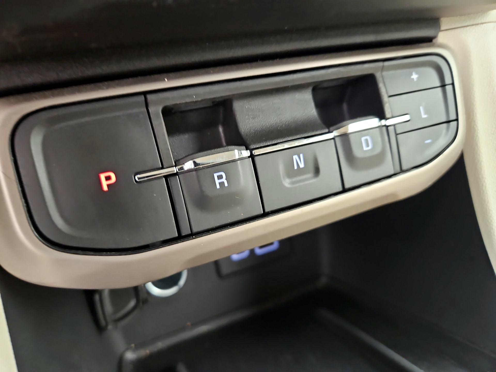 Thumbnail: 2023 GMC Acadia - 17