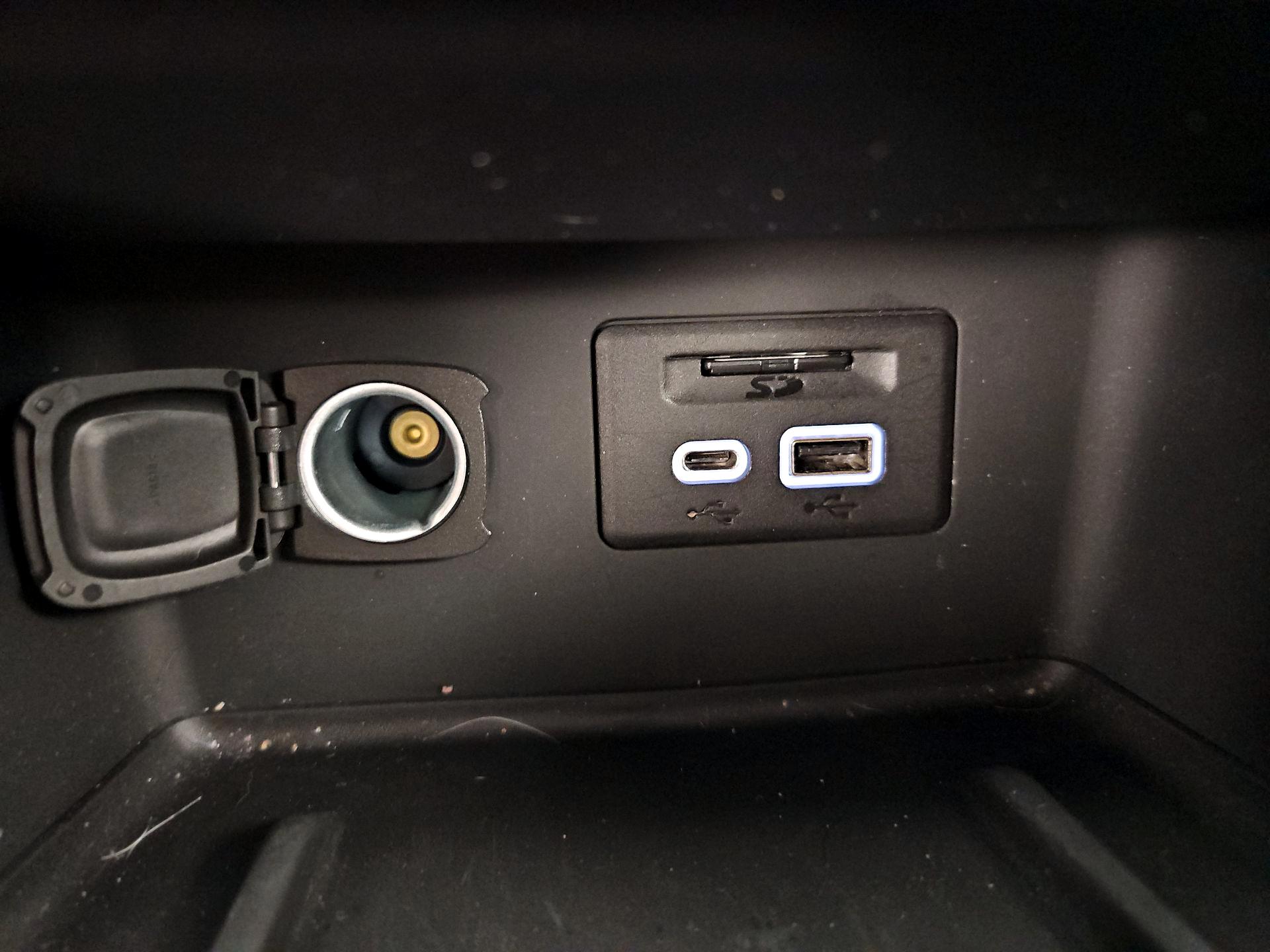 Thumbnail: 2023 GMC Acadia - 18