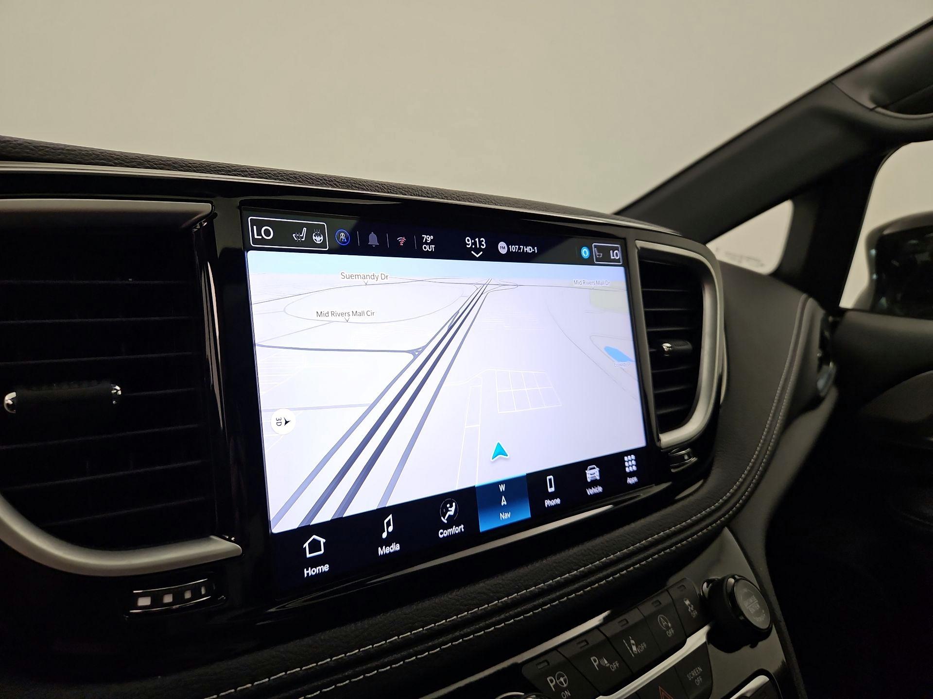 Thumbnail: 2023 Chrysler Pacifica - 14