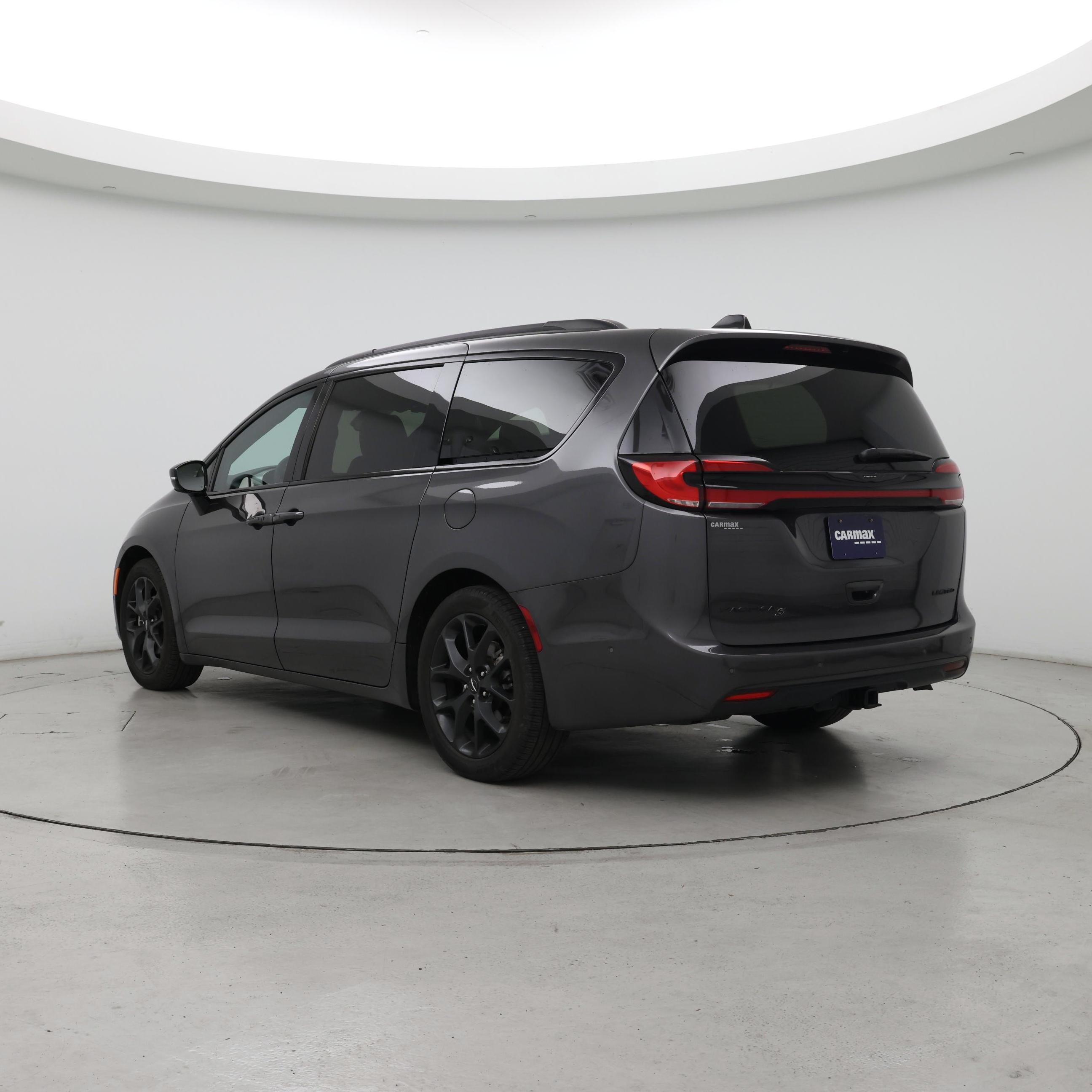 Thumbnail: 2023 Chrysler Pacifica - 2