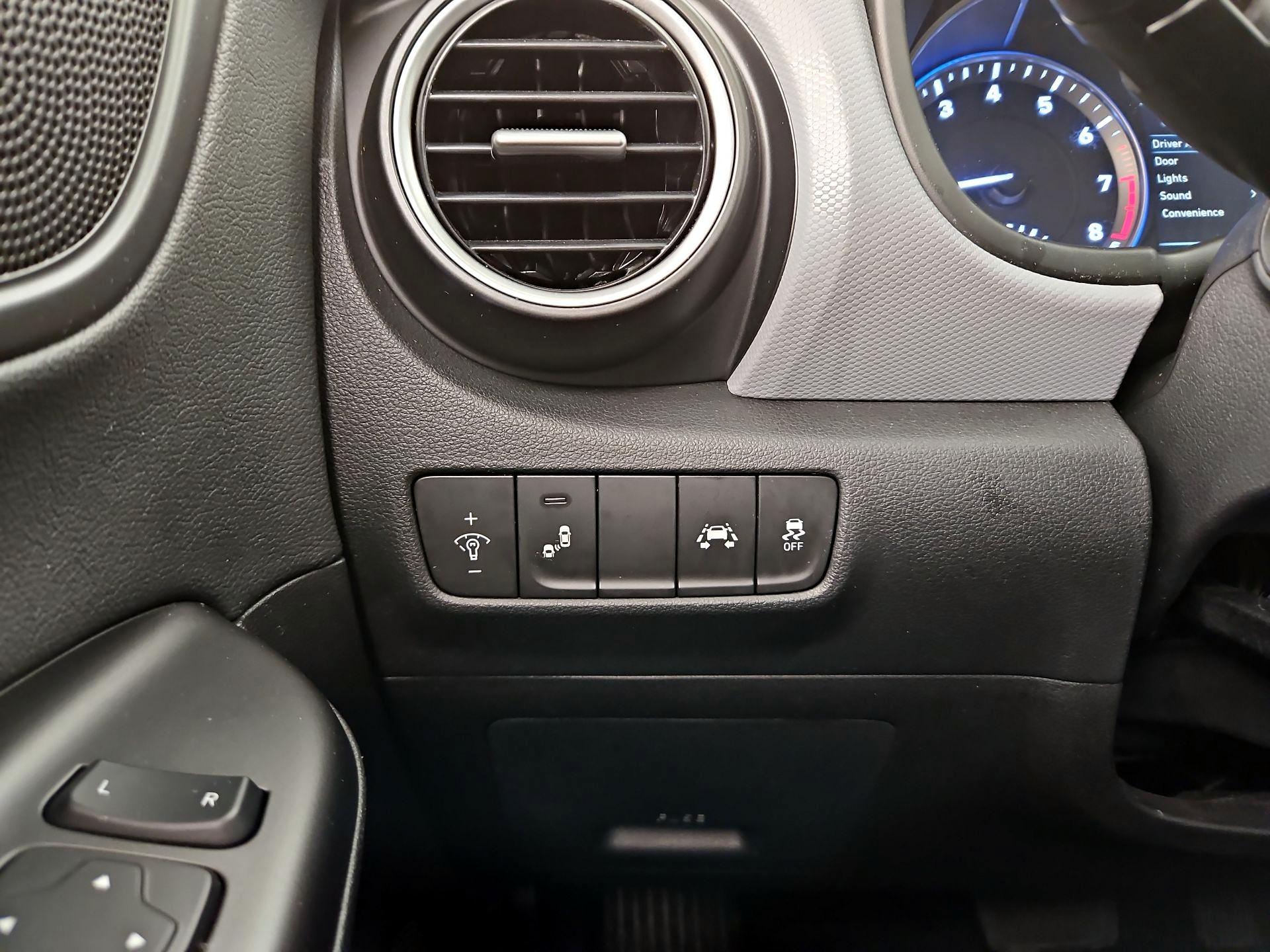 Thumbnail: 2021 Hyundai Kona - 13