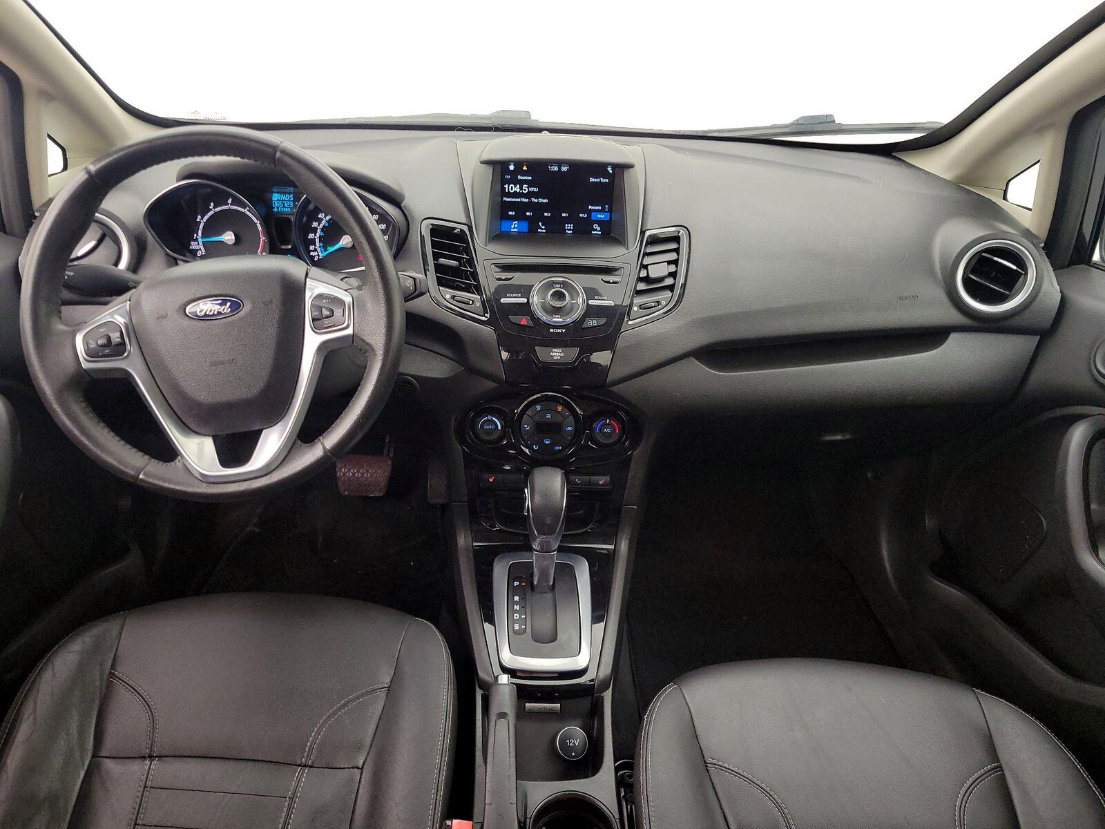 2018 Ford Fiesta Titanium - Photo 10