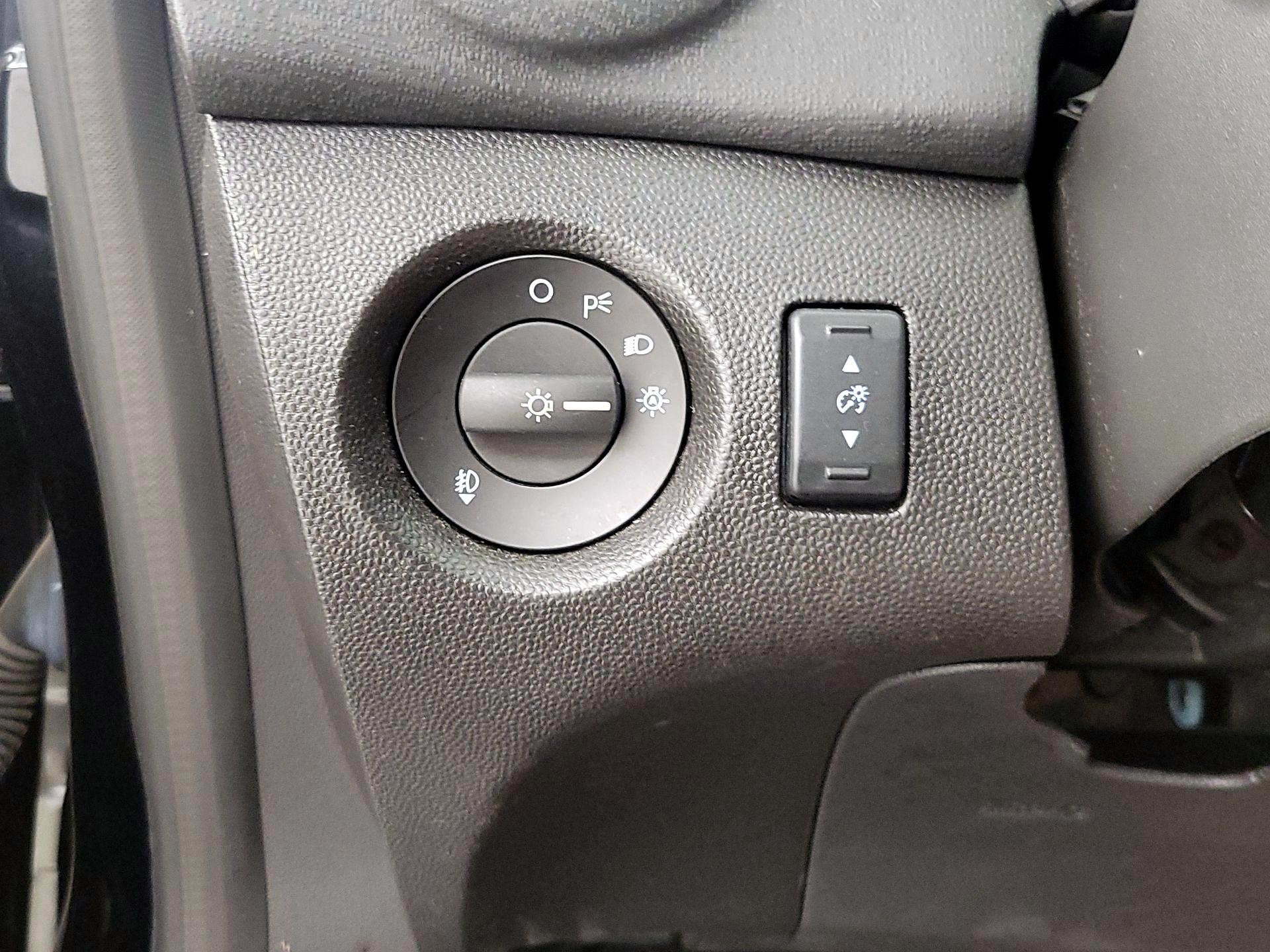 Thumbnail: 2018 Ford Fiesta - 13