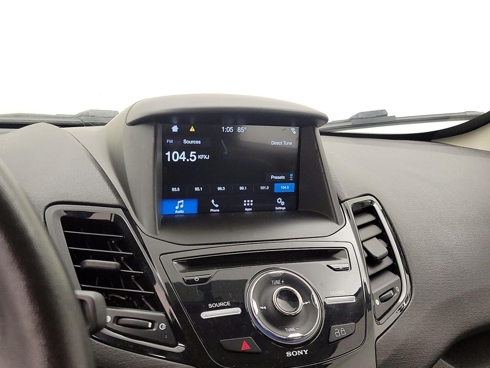 2018 Ford Fiesta Titanium - Photo 16