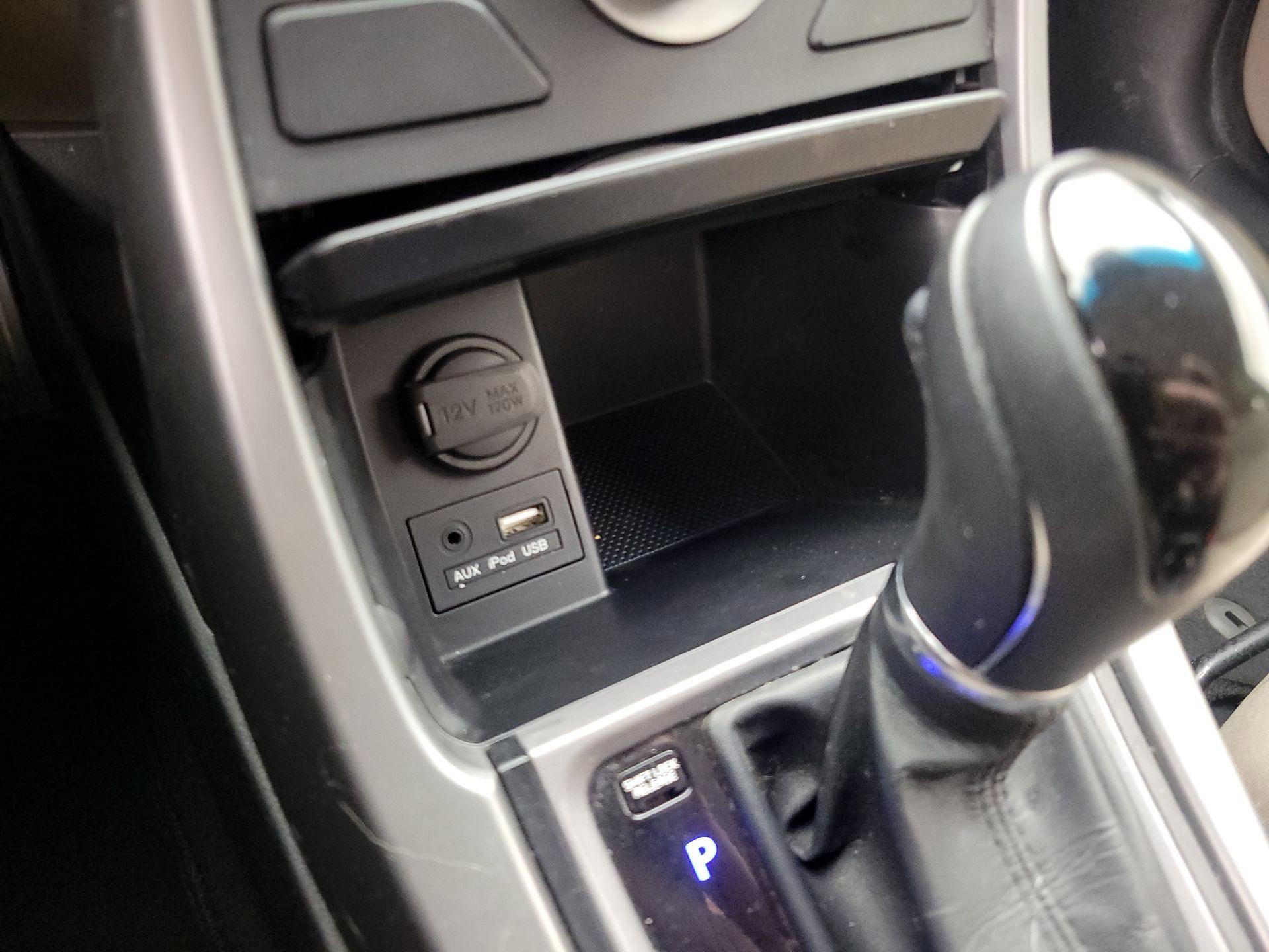 Thumbnail: 2016 Hyundai Elantra - 17