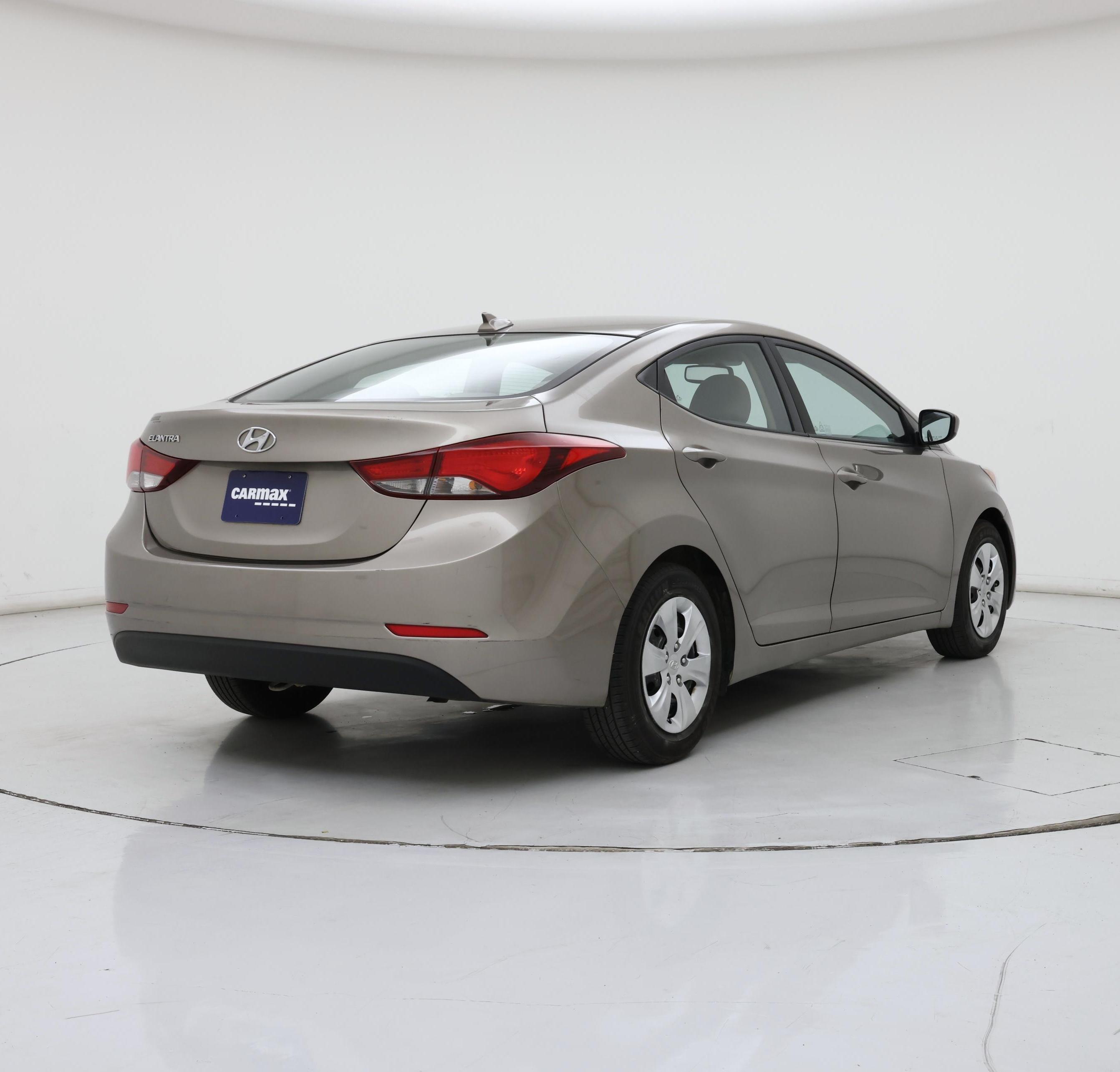 Thumbnail: 2016 Hyundai Elantra - 8