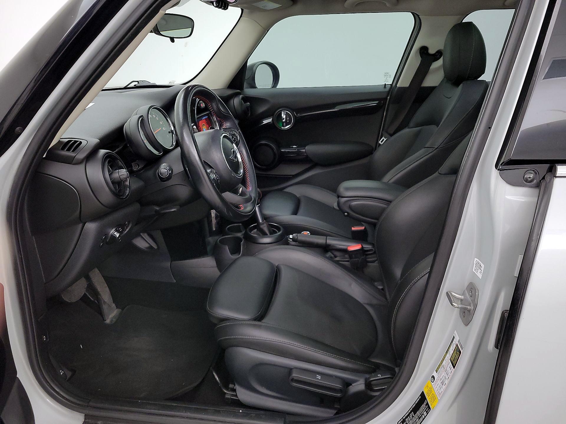 Thumbnail: 2019 MINI Cooper Hardtop - 11