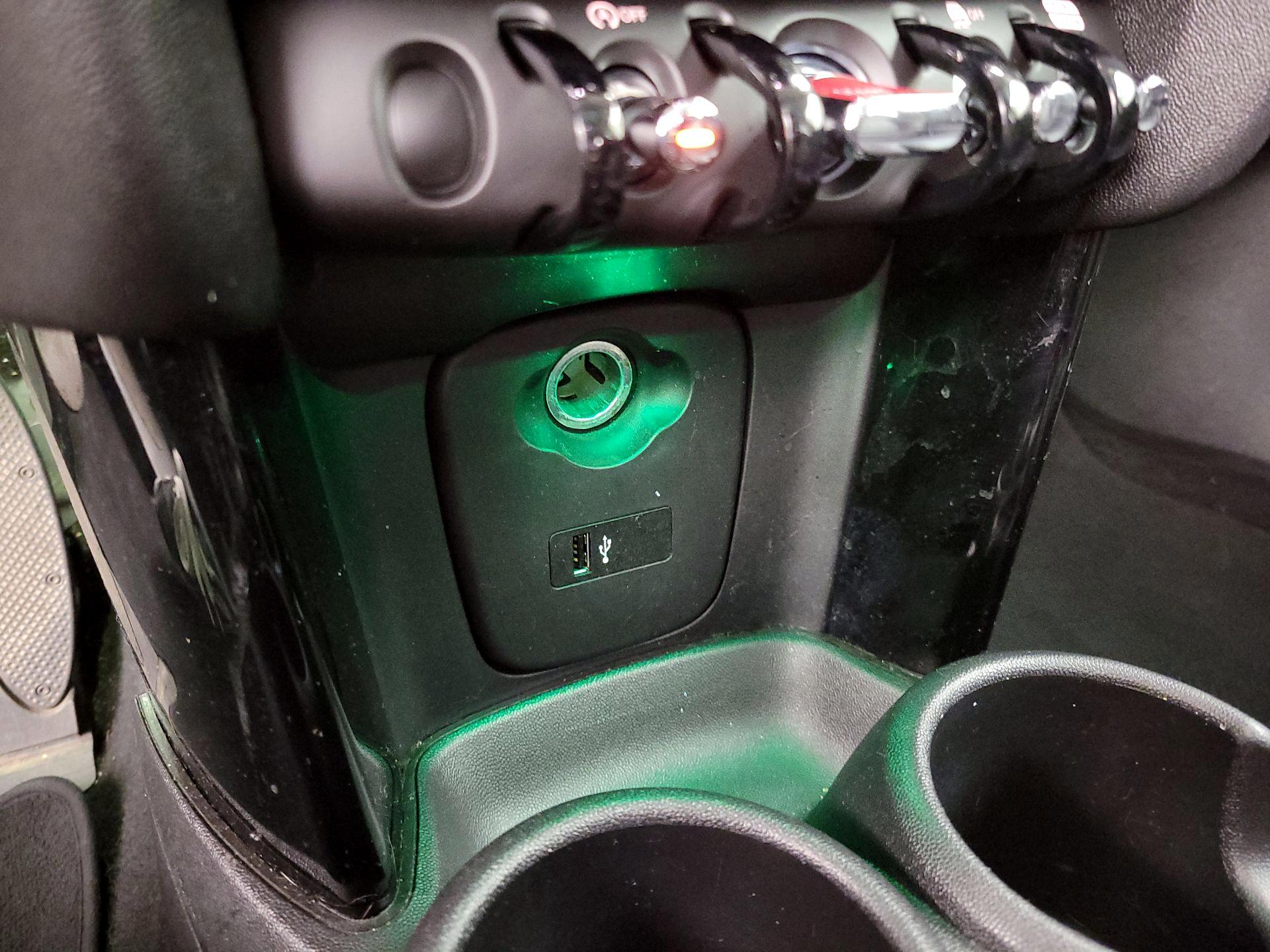 Thumbnail: 2019 MINI Cooper Hardtop - 18