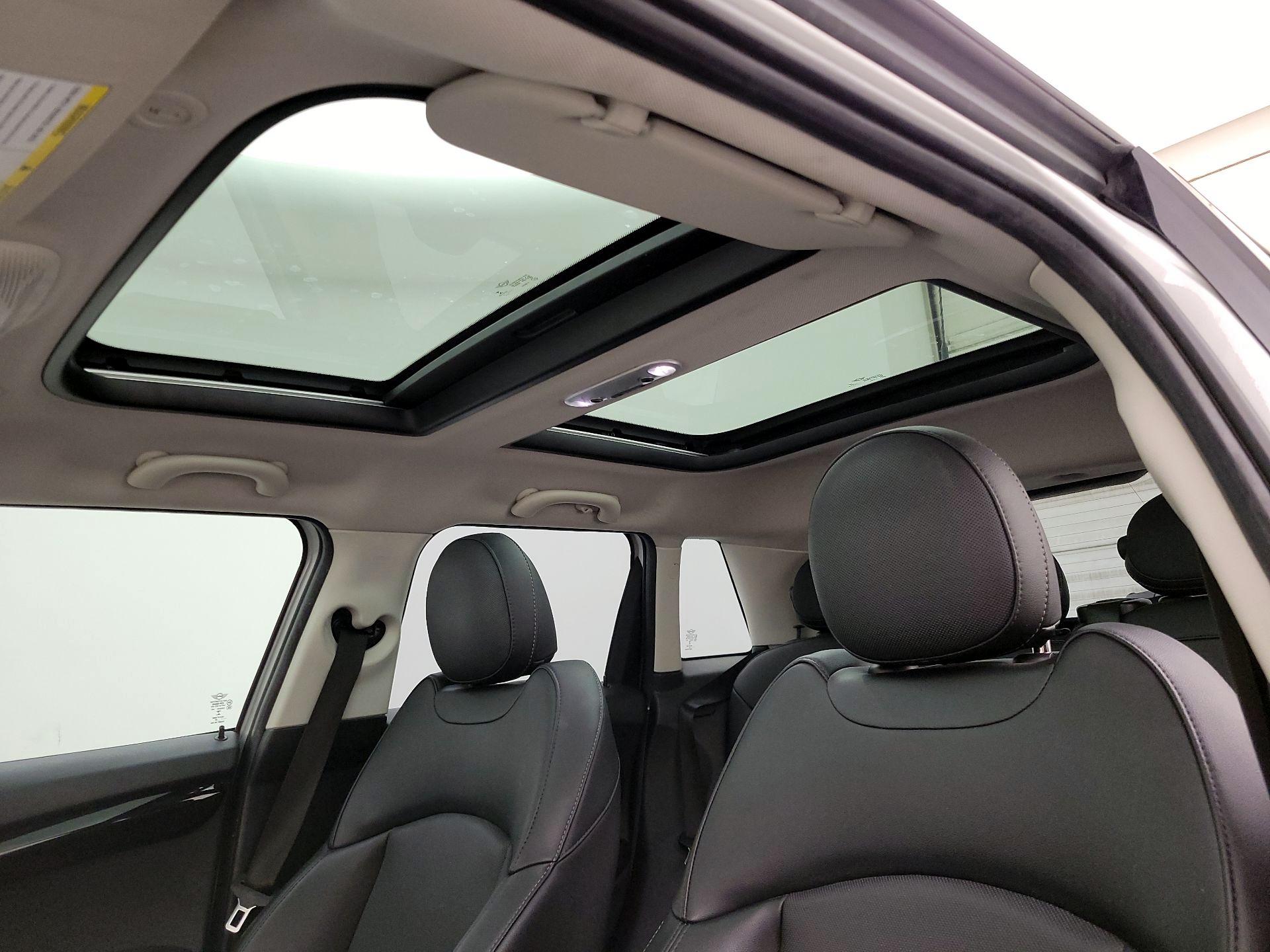 Thumbnail: 2019 MINI Cooper Hardtop - 19