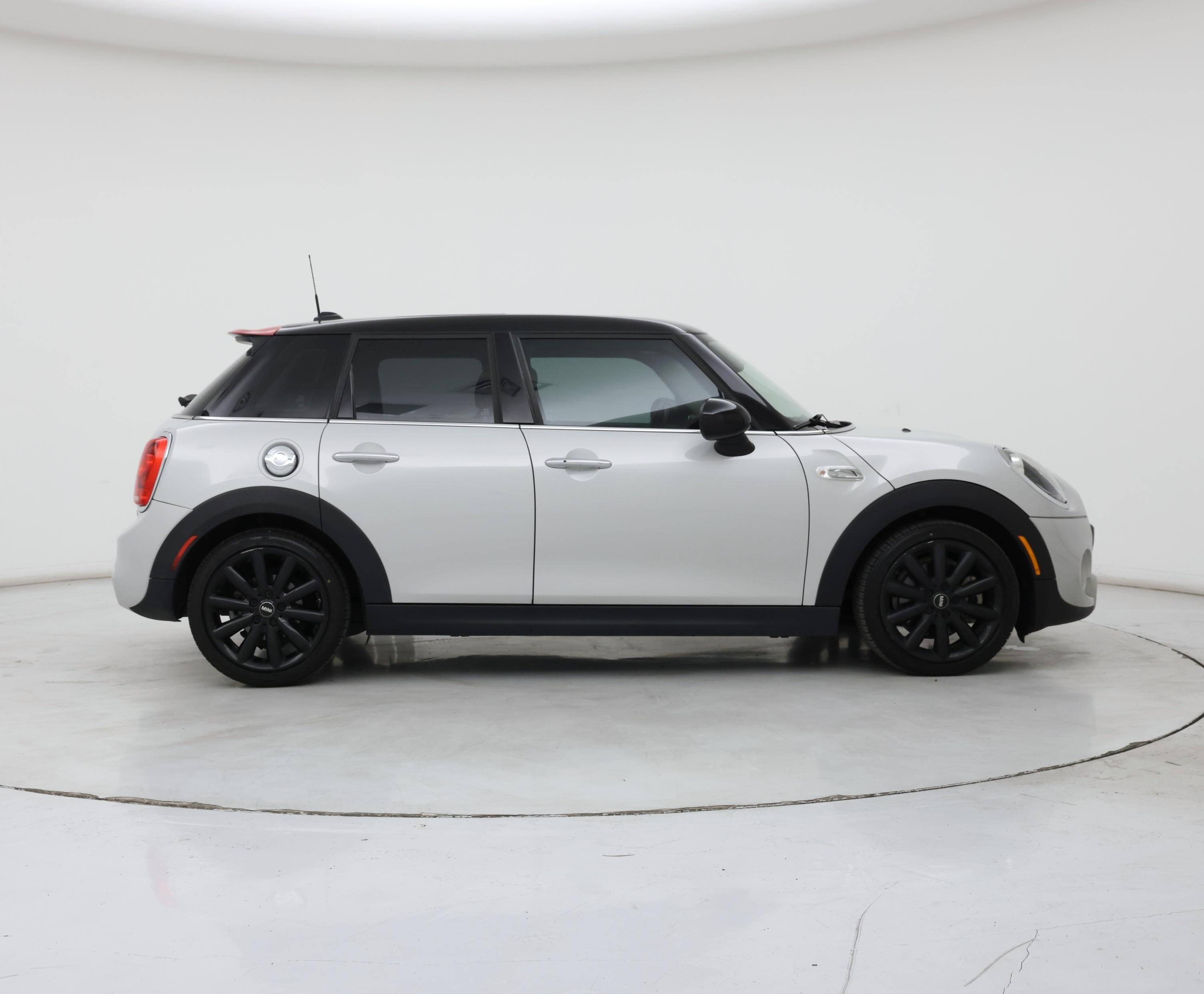 Thumbnail: 2019 MINI Cooper Hardtop - 7
