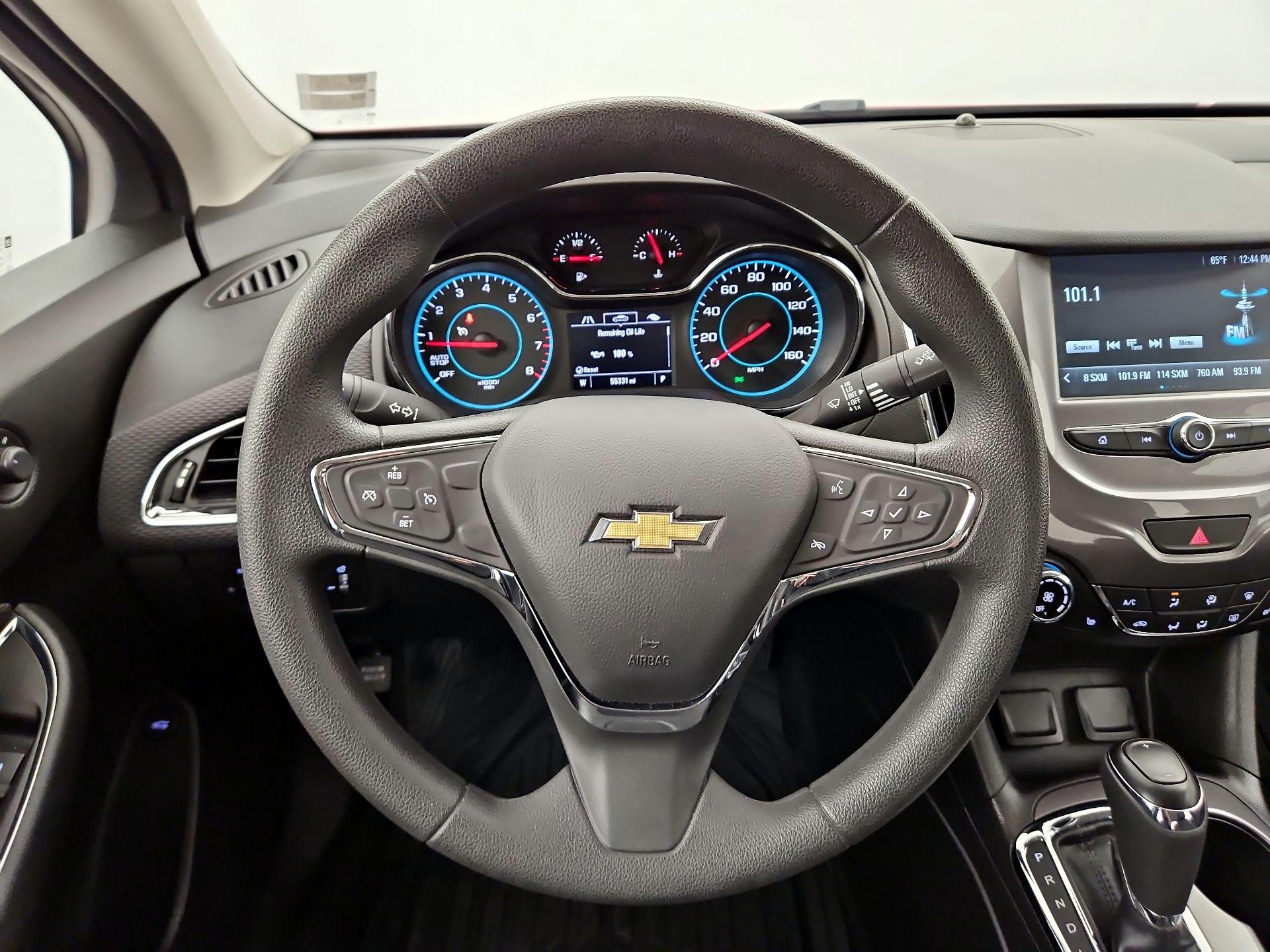 Thumbnail: 2017 Chevrolet Cruze - 10