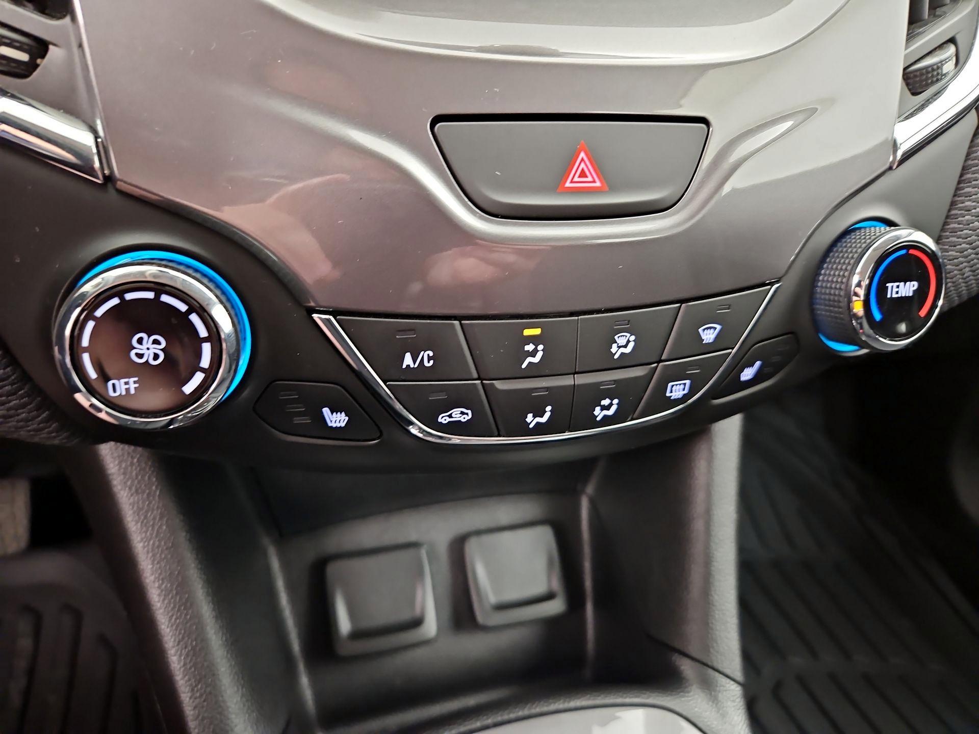 Thumbnail: 2017 Chevrolet Cruze - 16