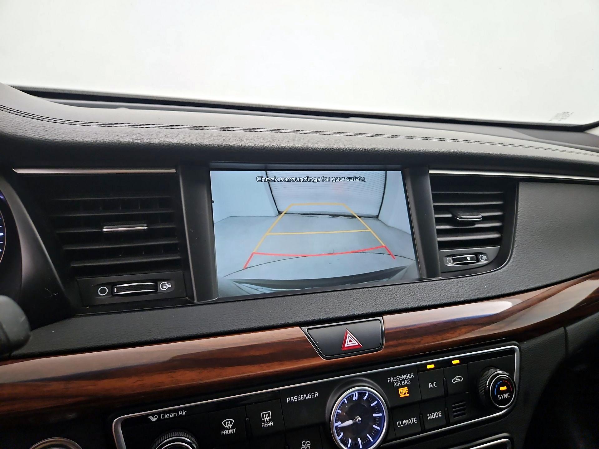 Thumbnail: 2017 Kia Cadenza - 15