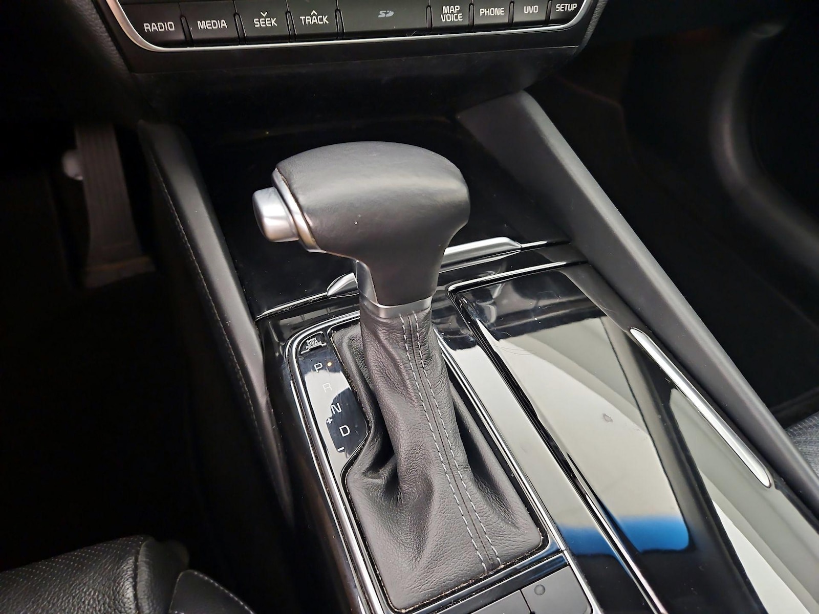 2017 Kia Cadenza Premium - Photo 19
