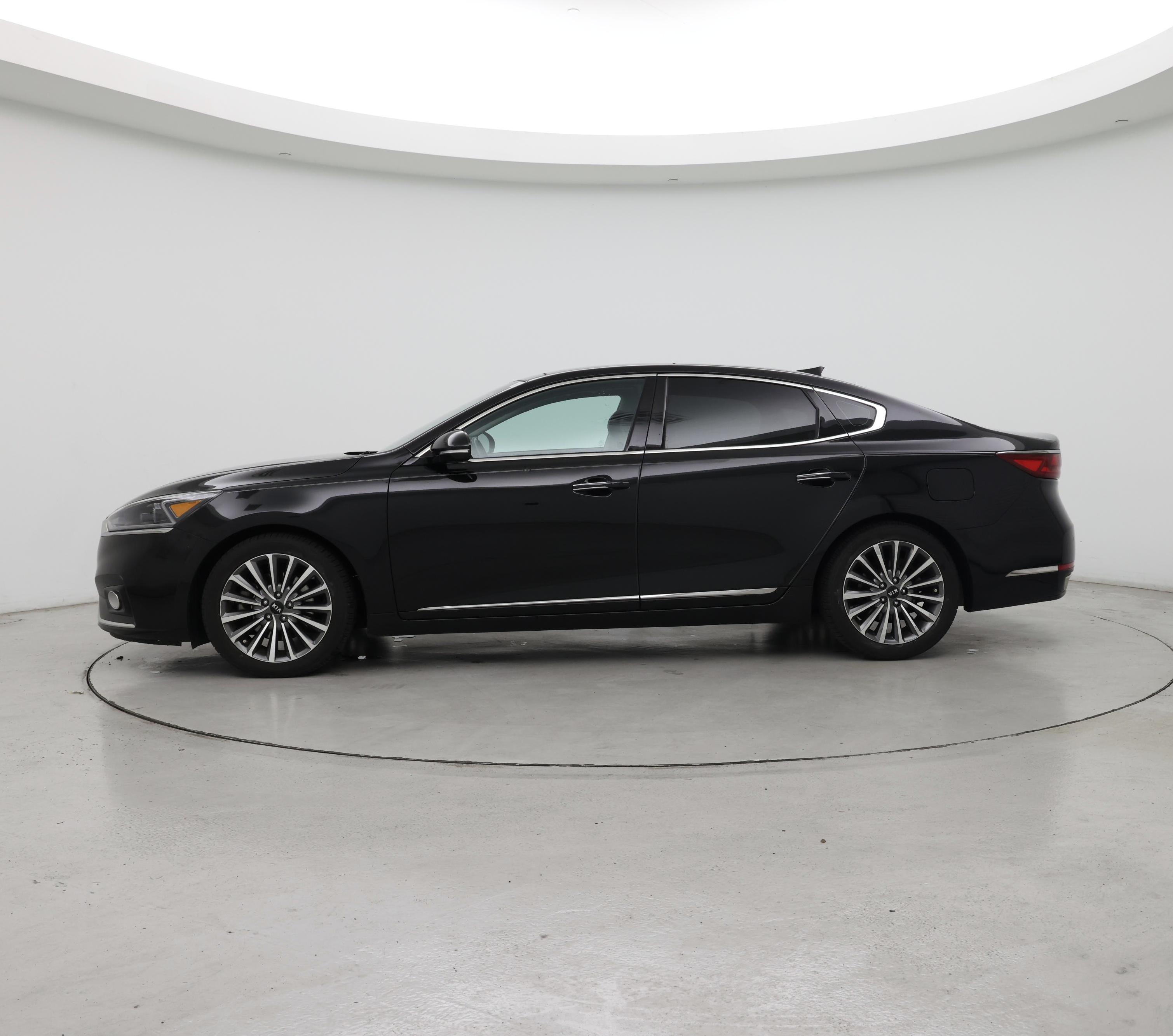 Thumbnail: 2017 Kia Cadenza - 3