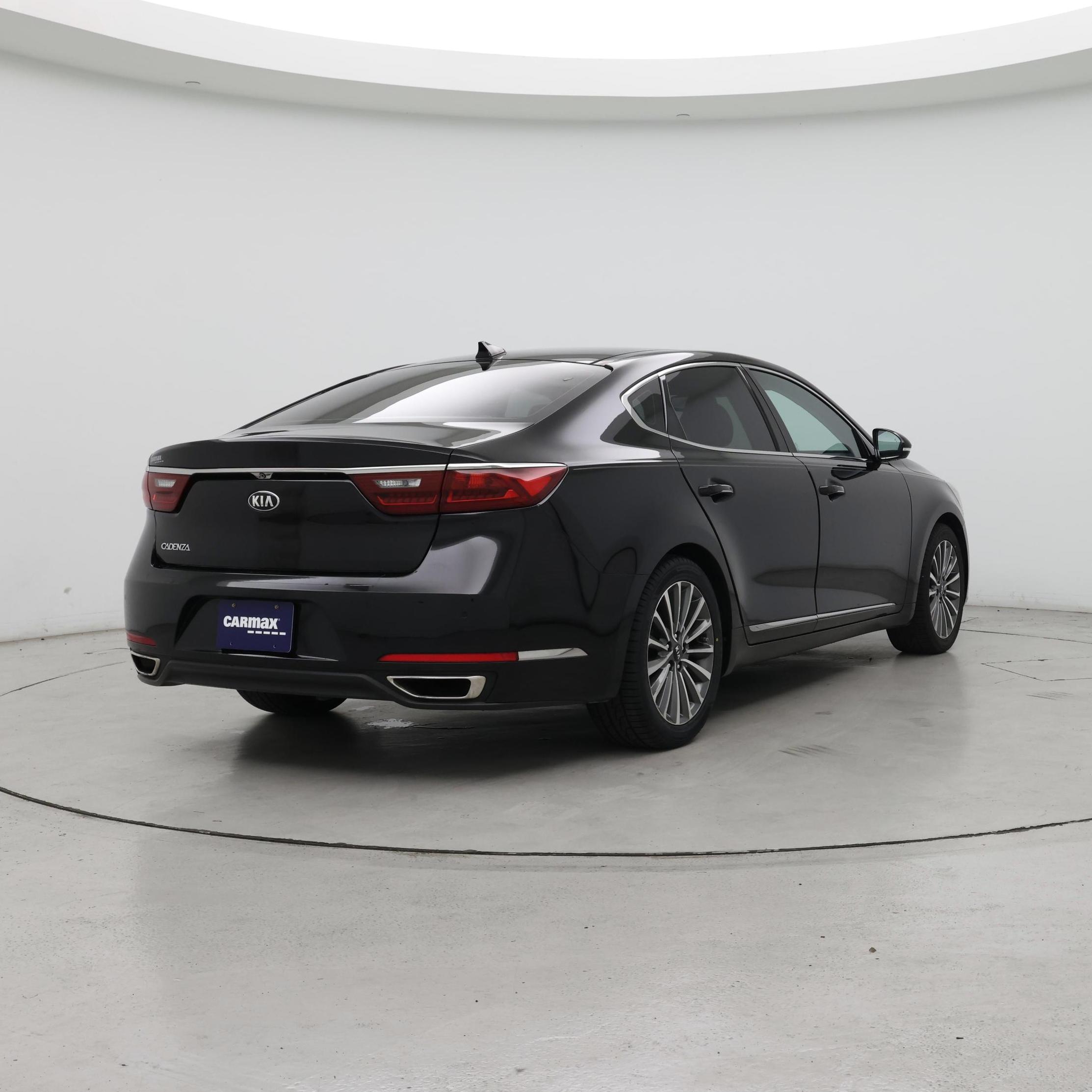 Thumbnail: 2017 Kia Cadenza - 8