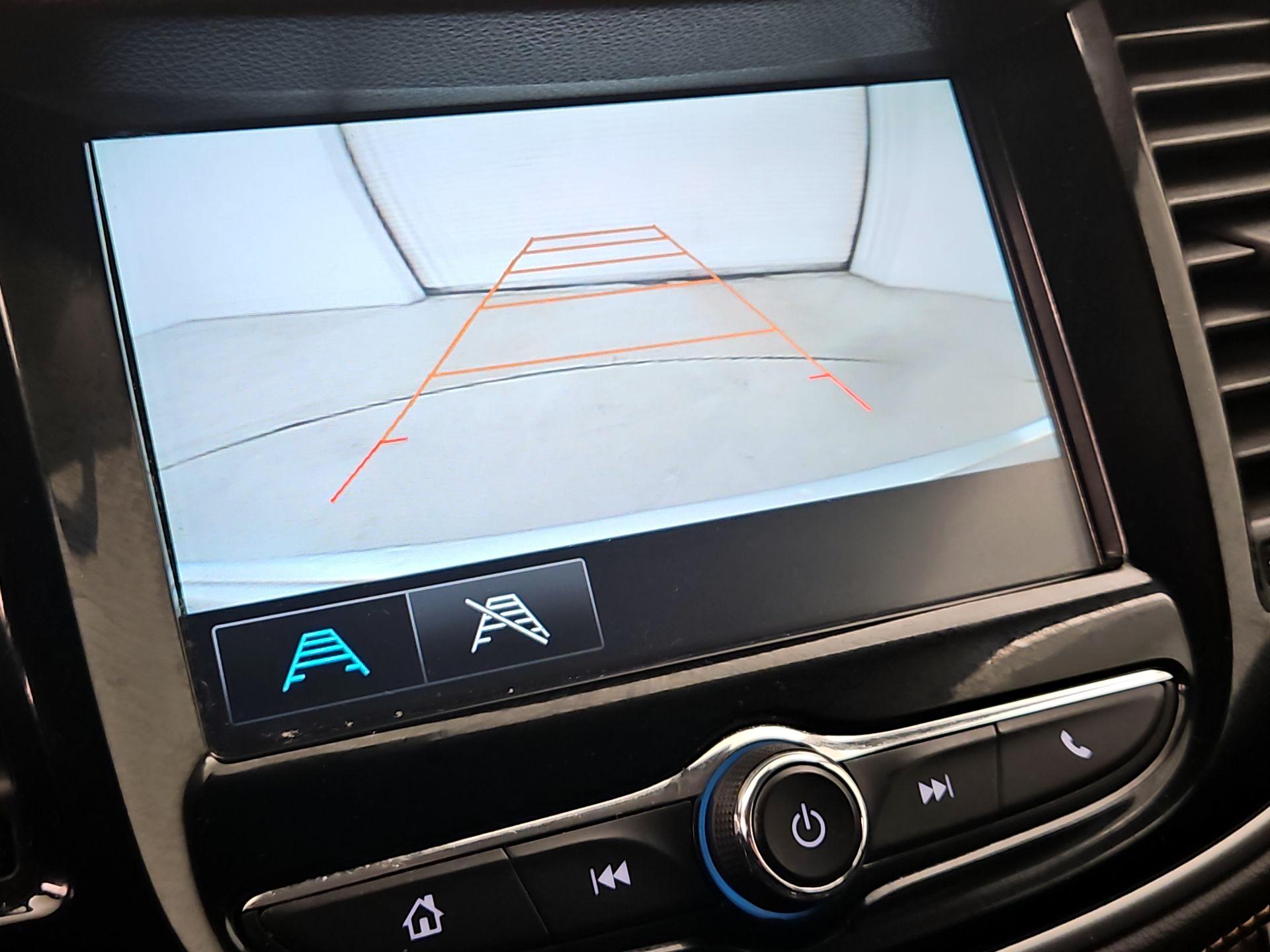 Thumbnail: 2017 Chevrolet Trax - 14