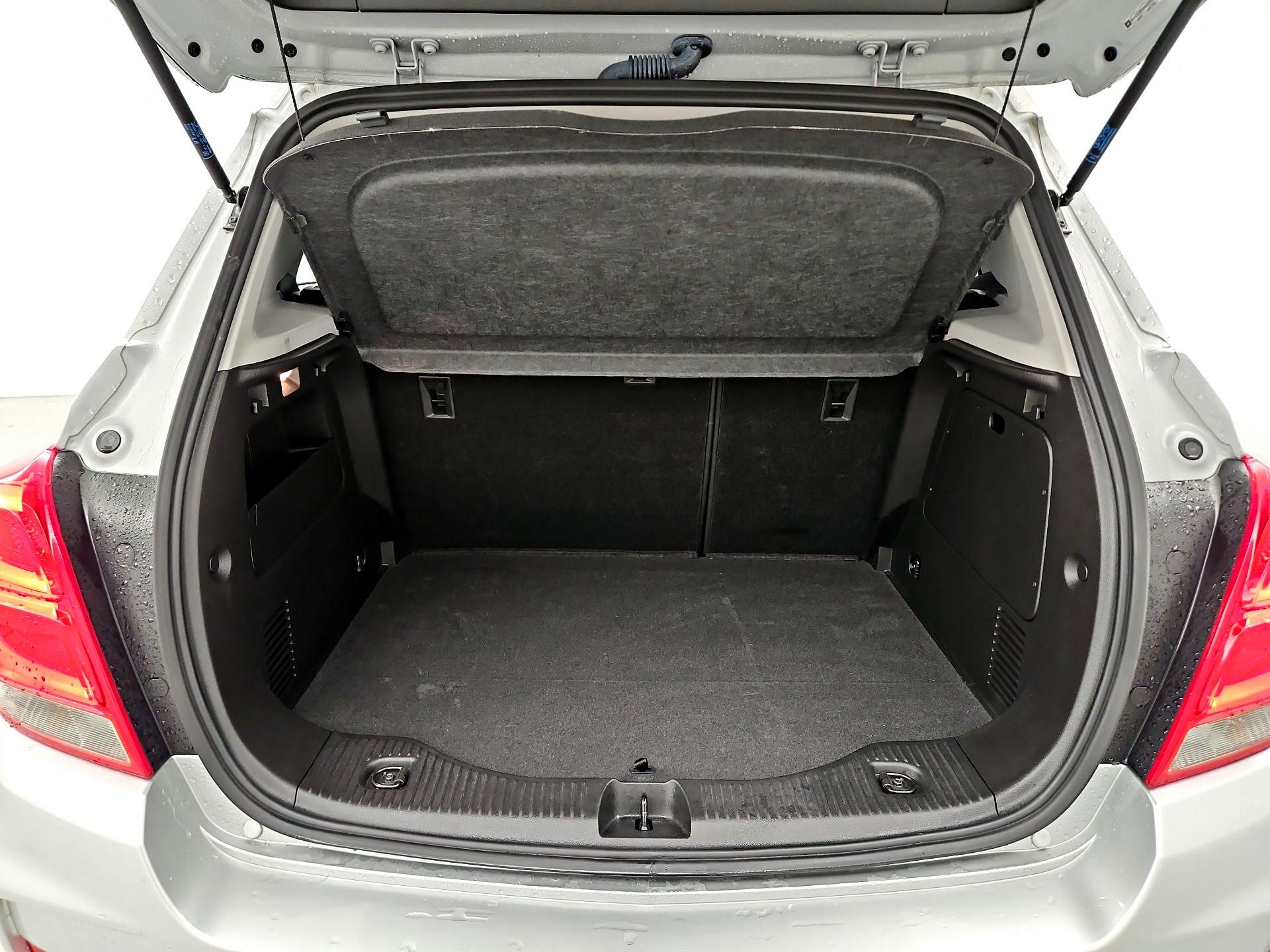 Thumbnail: 2017 Chevrolet Trax - 20