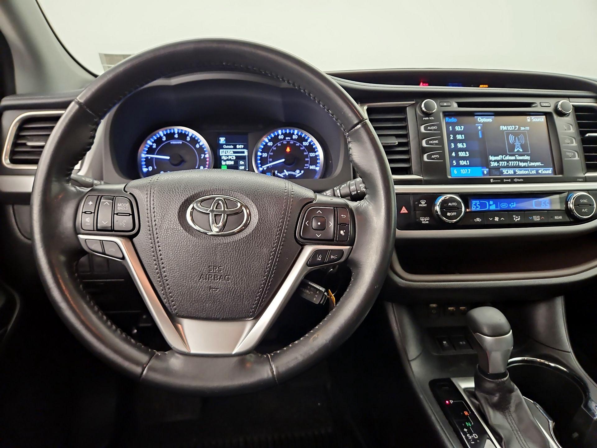 Thumbnail: 2019 Toyota Highlander - 10