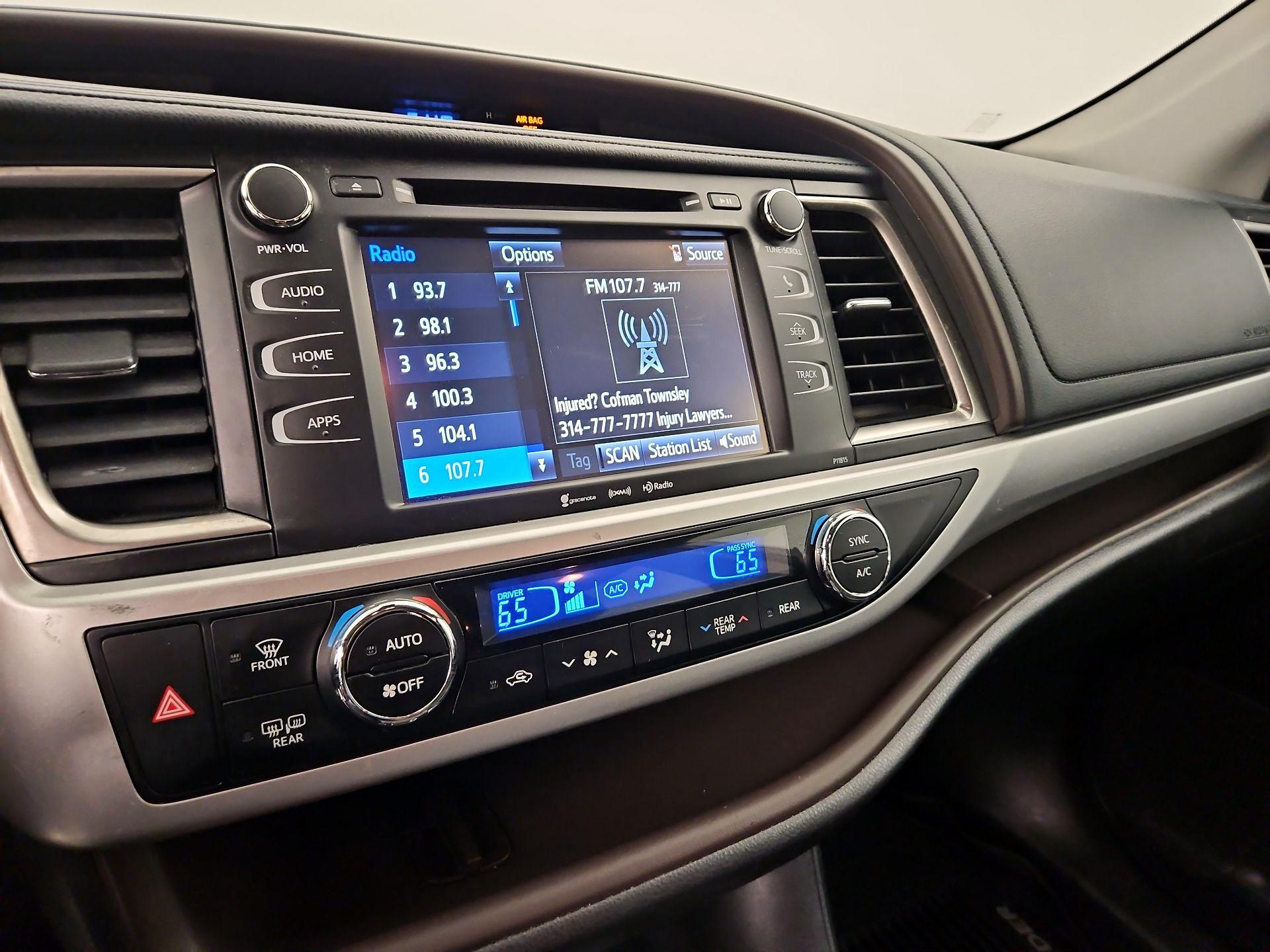 Thumbnail: 2019 Toyota Highlander - 15