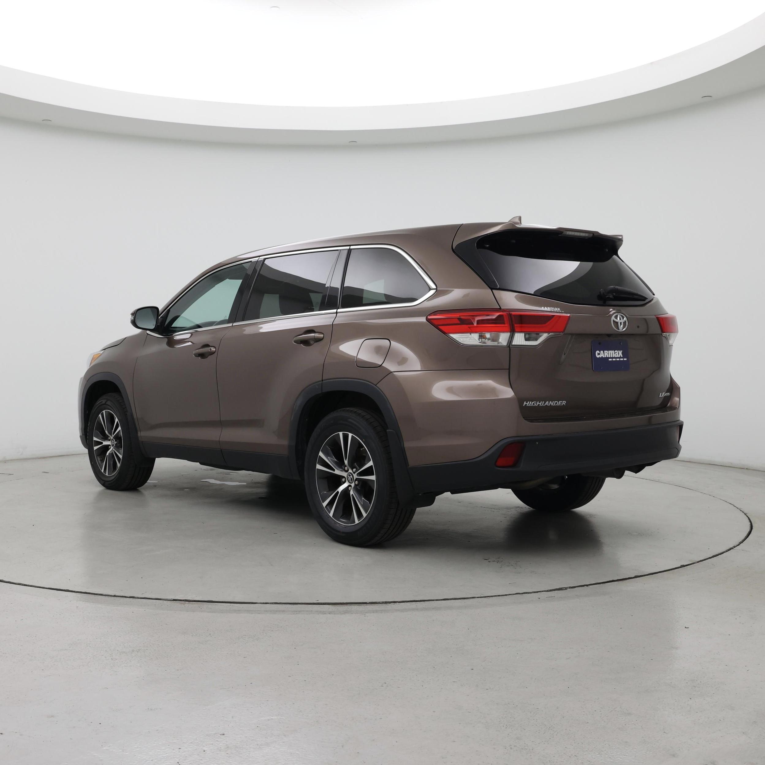 Thumbnail: 2019 Toyota Highlander - 2
